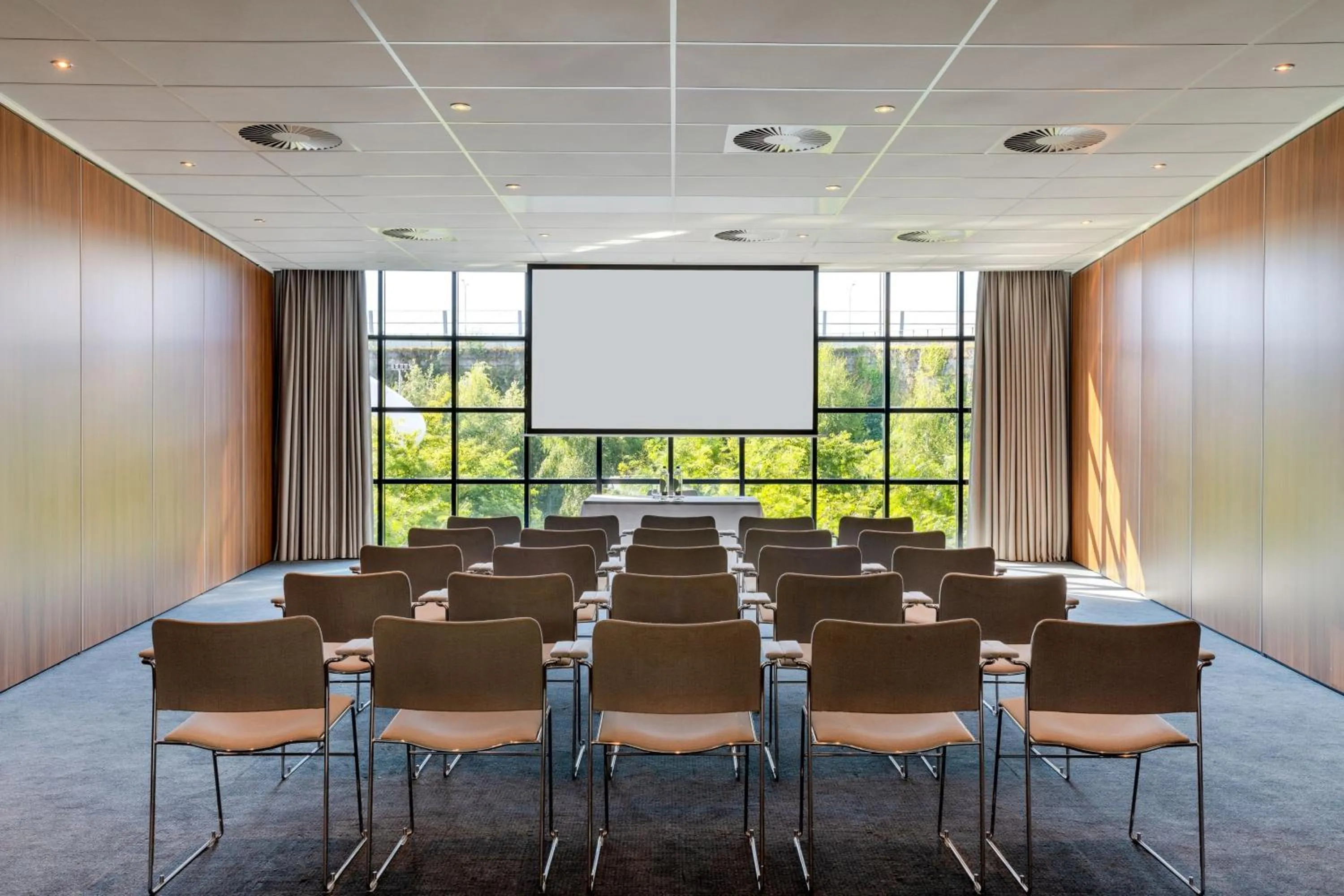 Meeting/conference room in Corendon Amsterdam Schiphol Airport, a Tribute Portfolio Hotel
