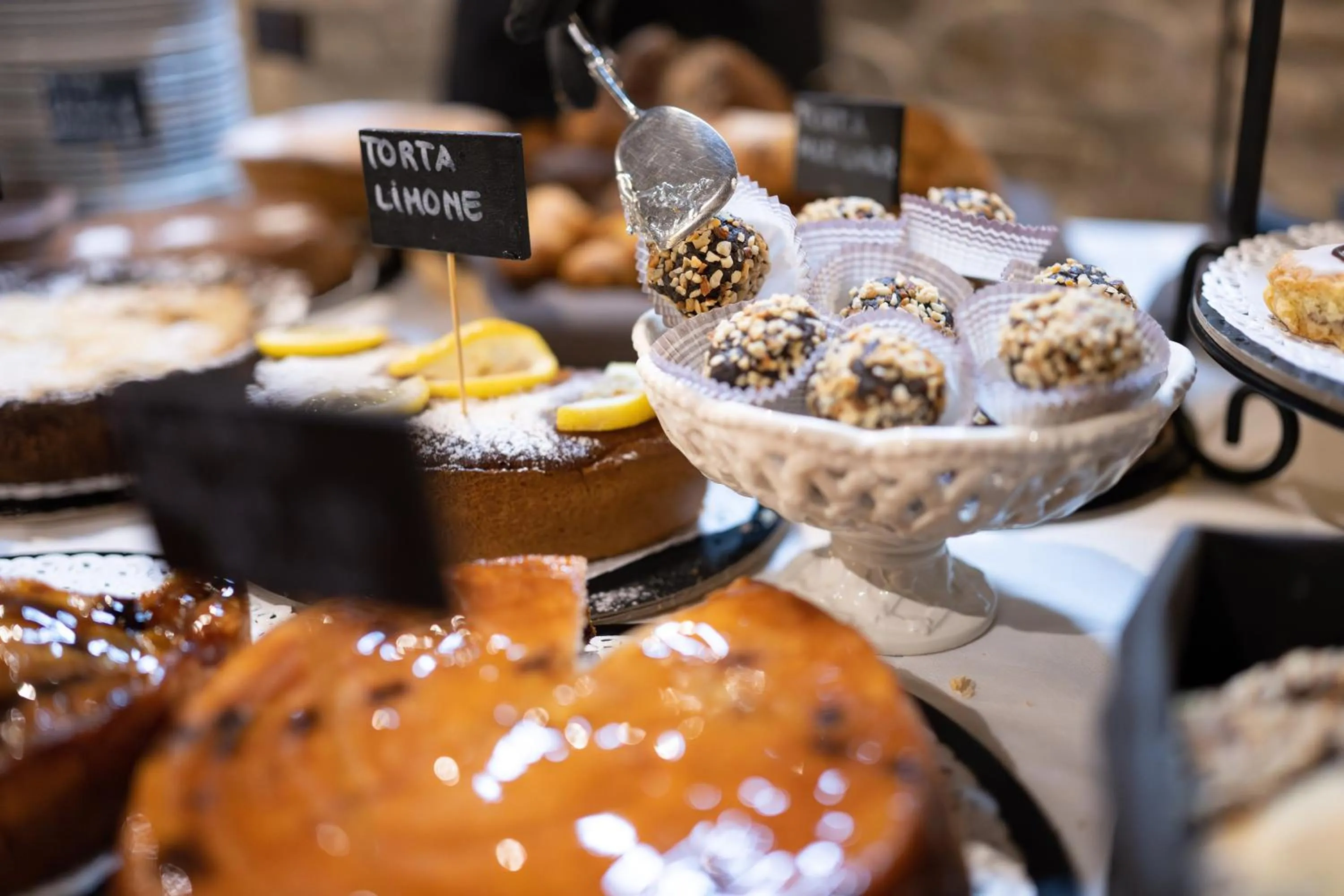 Breakfast in Palazzo Viviani - Castello di Montegridolfo