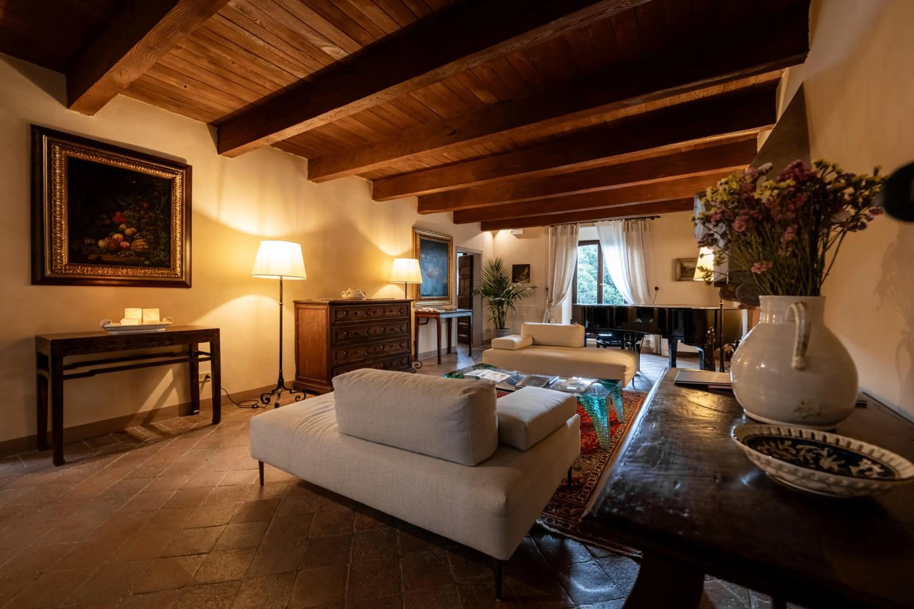 Lobby or reception in Palazzo Viviani - Castello di Montegridolfo