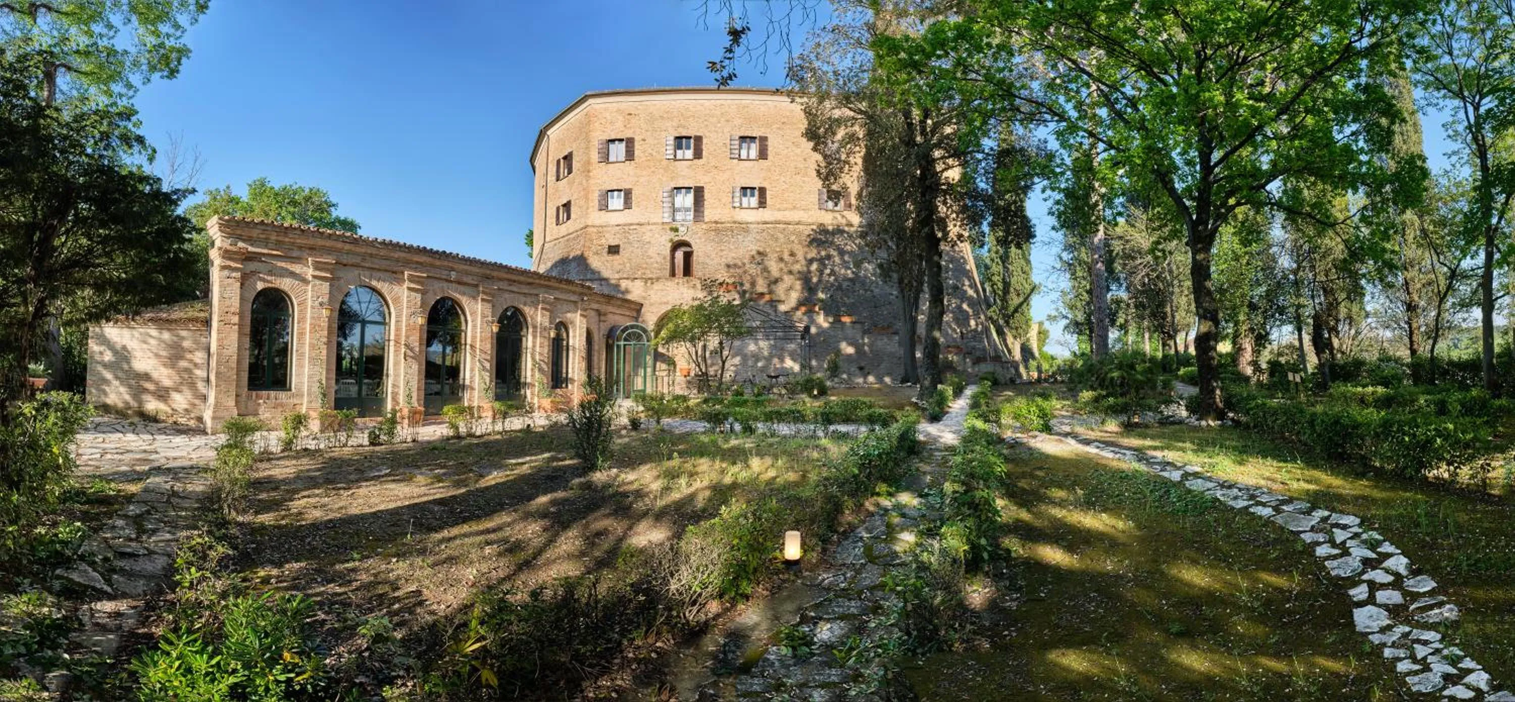 Property building in Palazzo Viviani - Castello di Montegridolfo