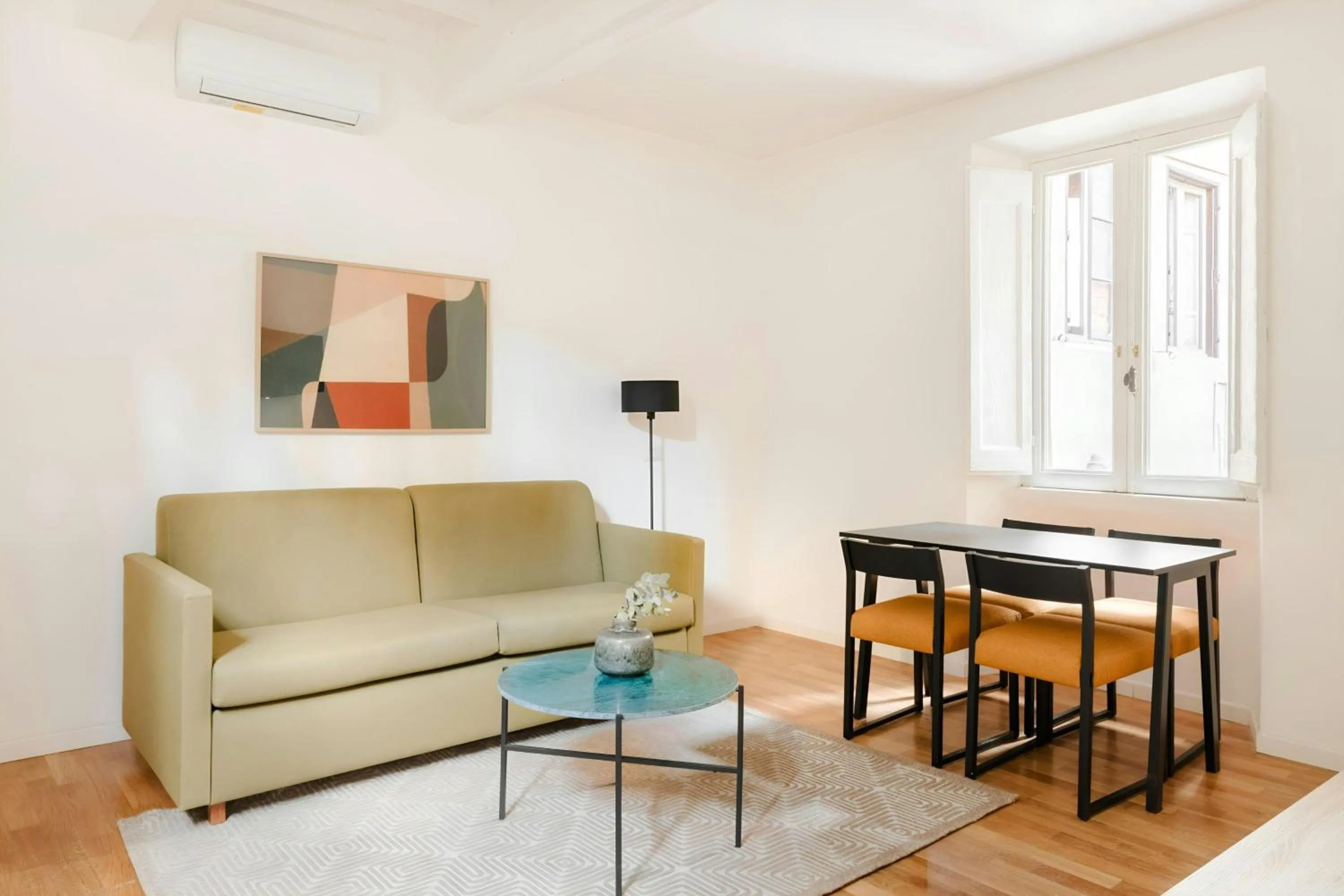 Living room in Sonder by Marriott Bonvoy Palazzo Taverna Apartments Piazza Navona