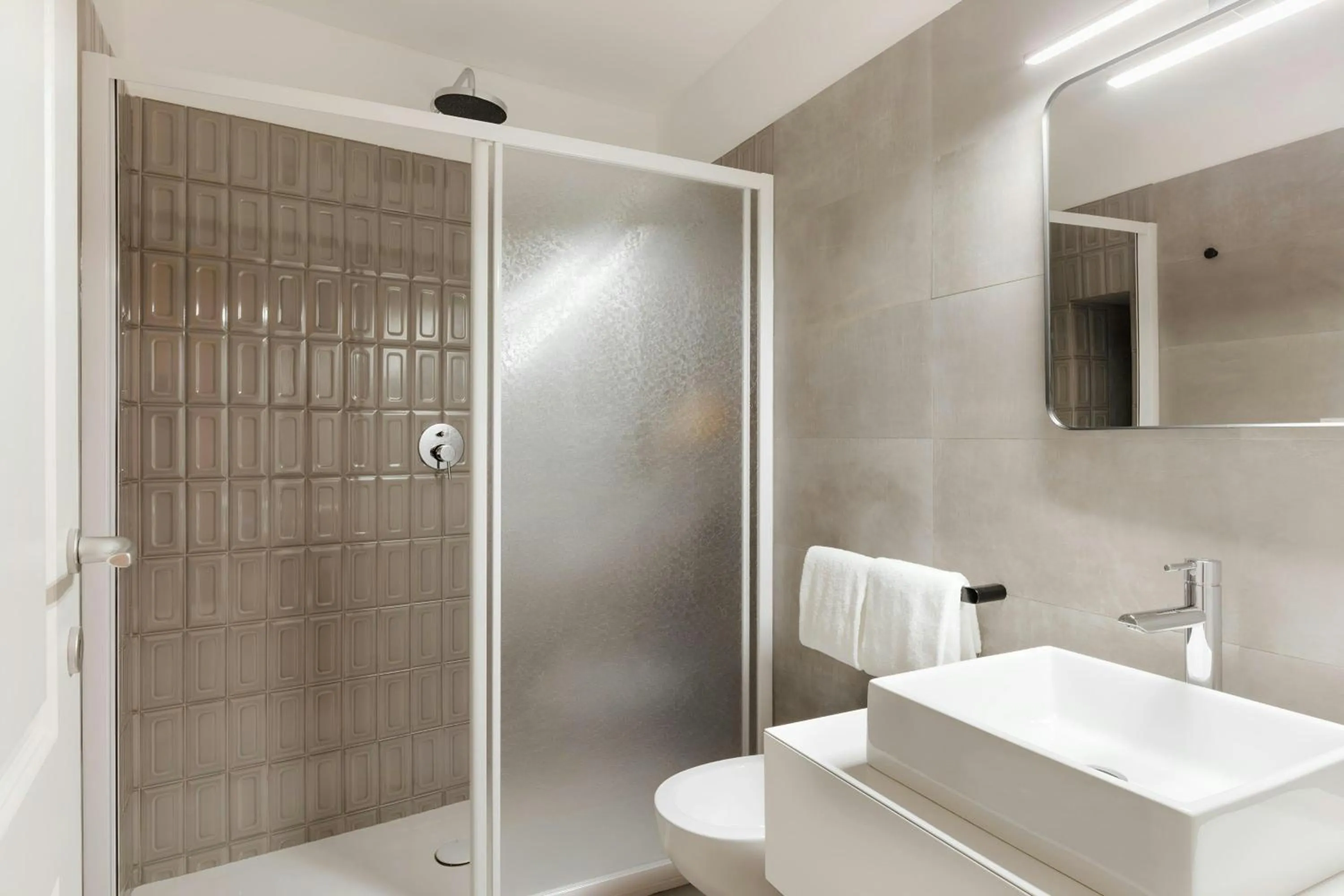 Bathroom in Sonder by Marriott Bonvoy Palazzo Taverna Apartments Piazza Navona