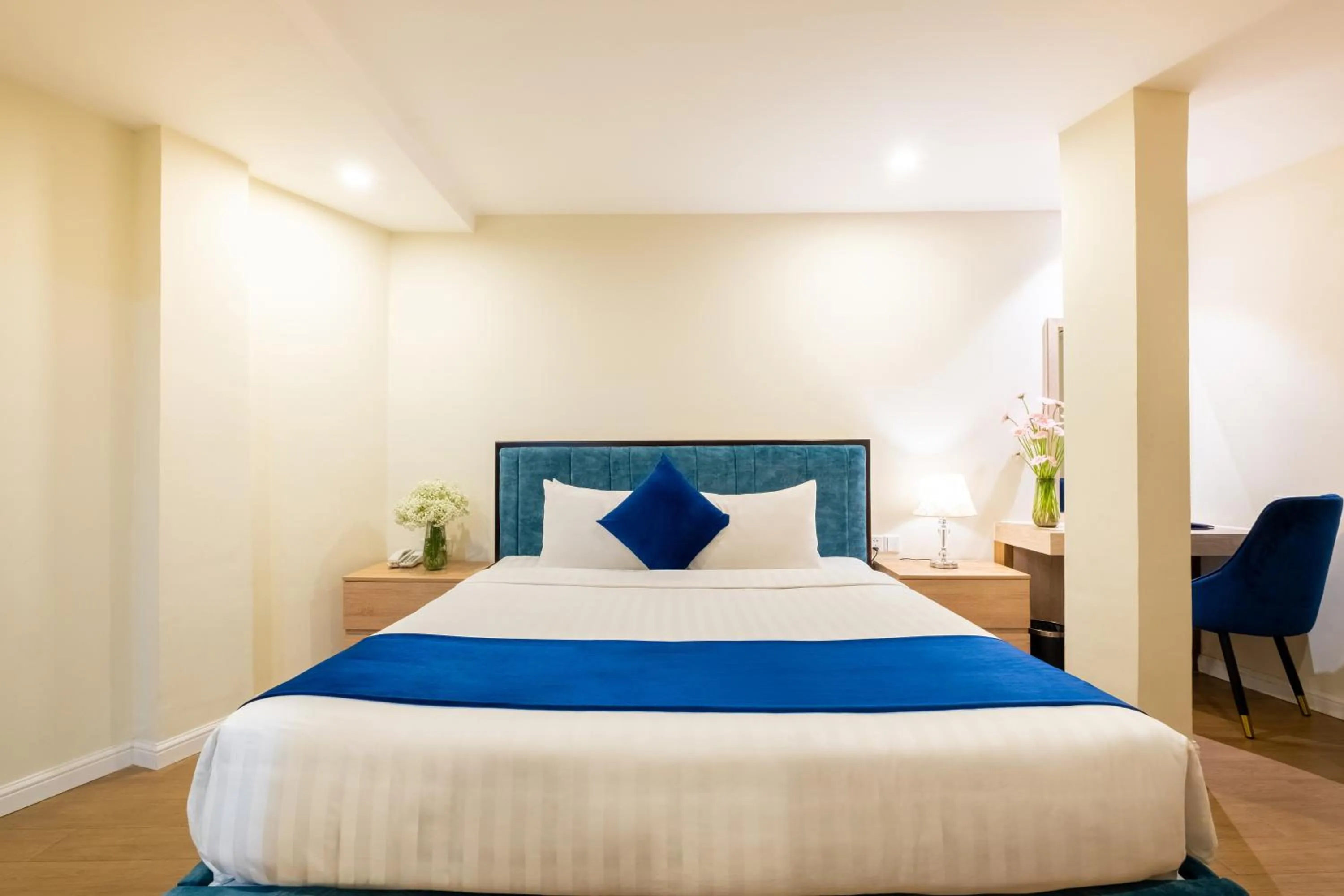 Bedroom, Bed in SANDALS FLORA HOTEL