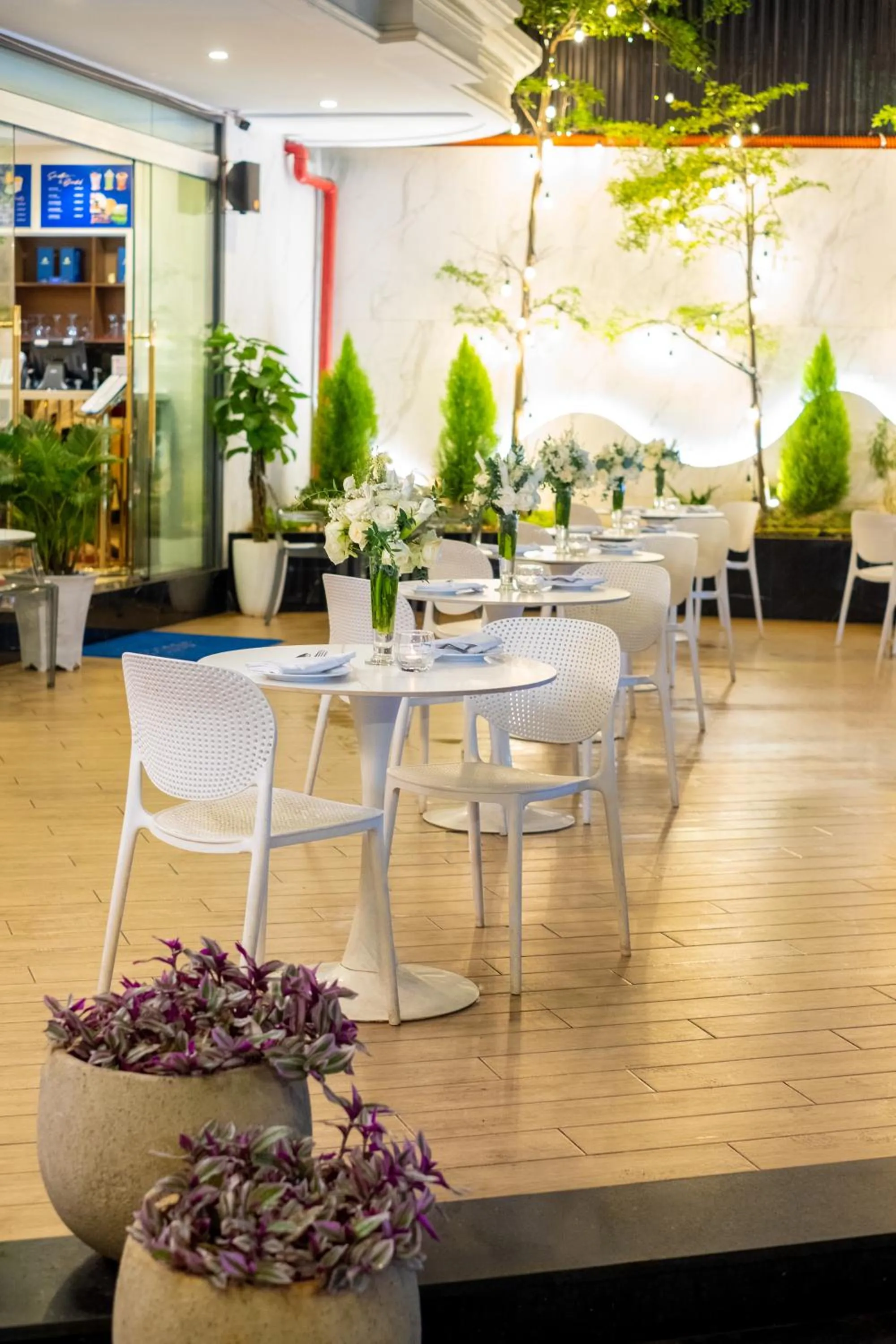 Restaurant/places to eat in SANDALS FLORA HOTEL