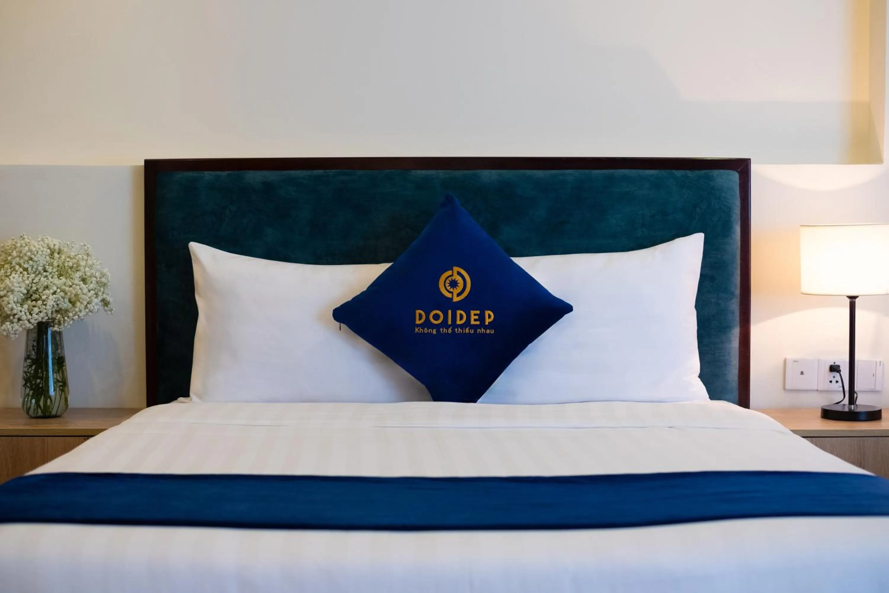 Bedroom, Bed in SANDALS FLORA HOTEL