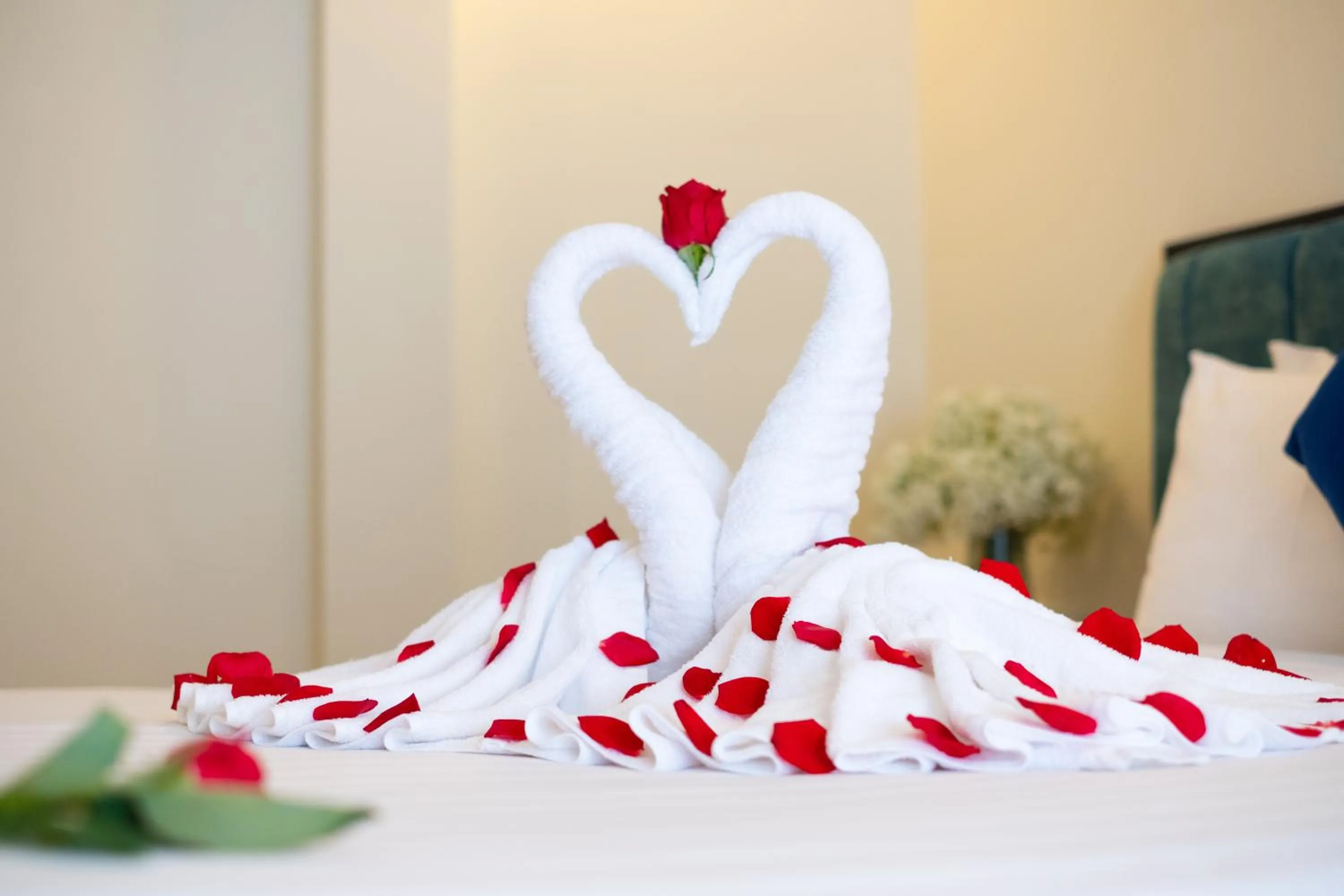 Bedroom, Bed in SANDALS FLORA HOTEL