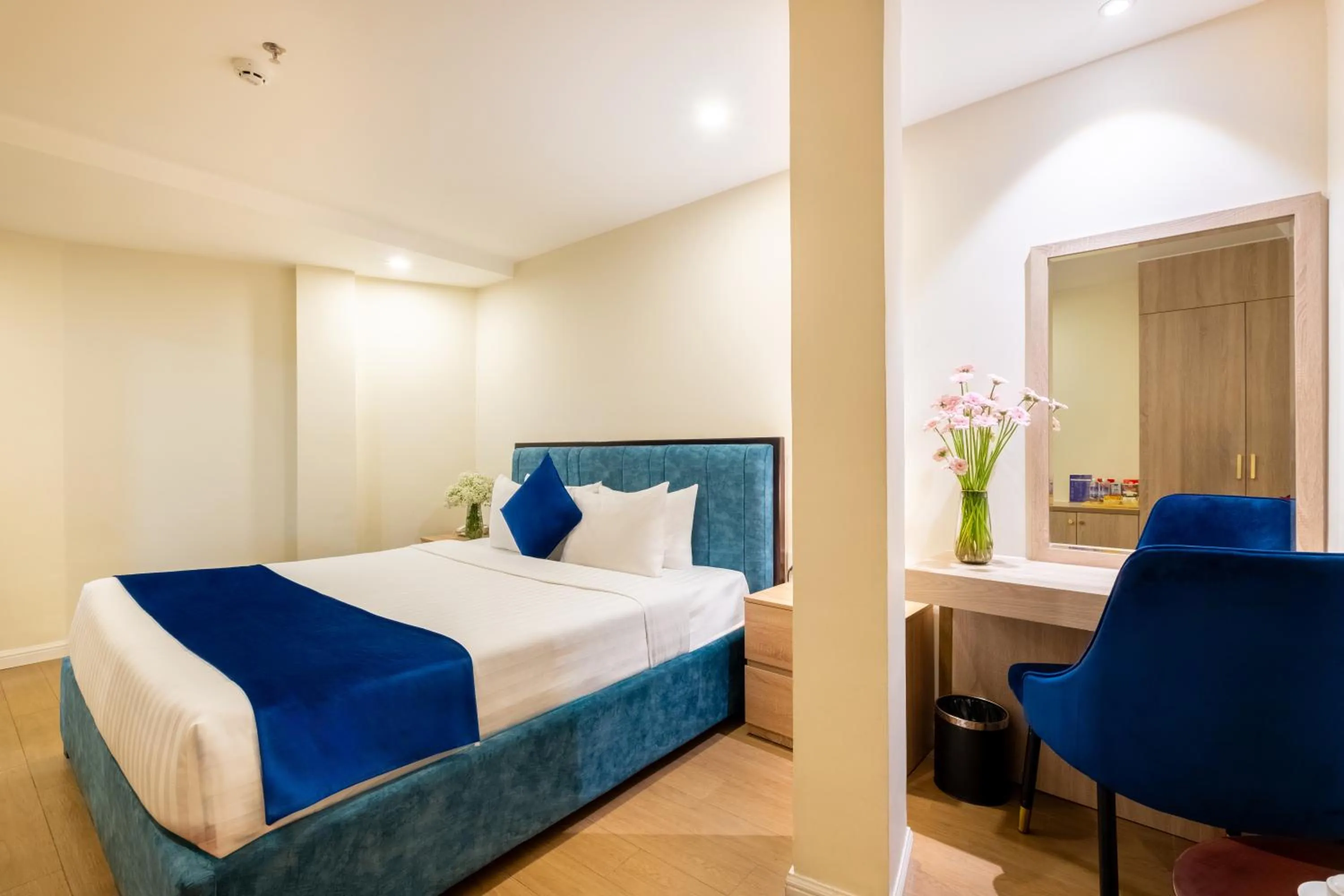 Bedroom, Bed in SANDALS FLORA HOTEL