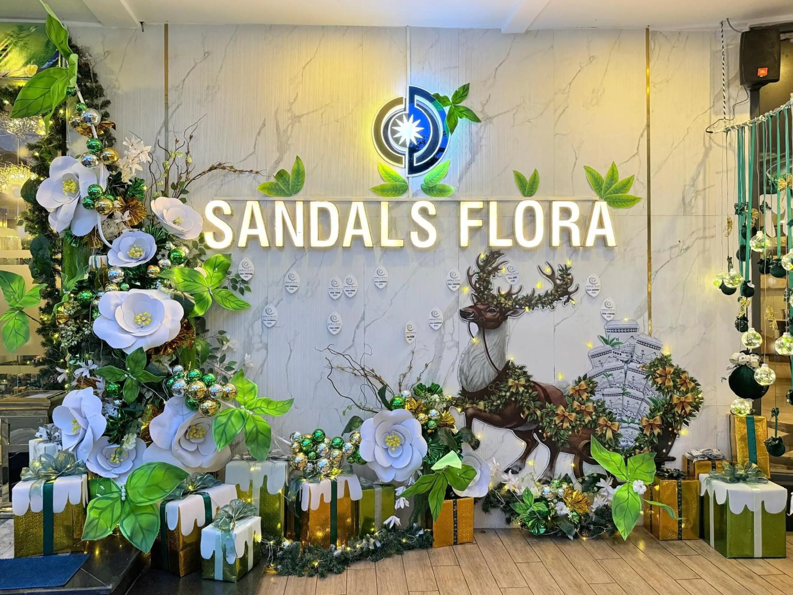 SANDALS FLORA HOTEL