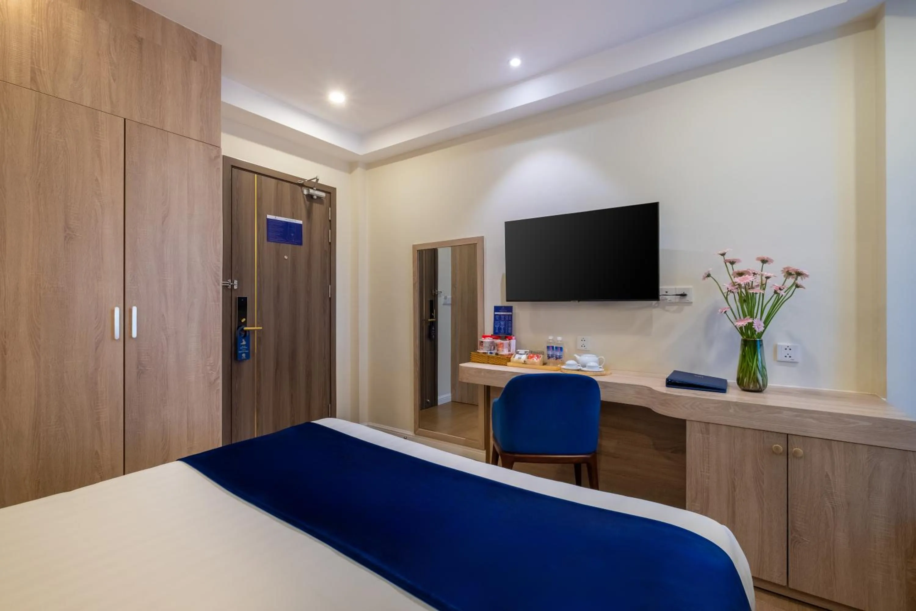 Bed in SANDALS FLORA HOTEL