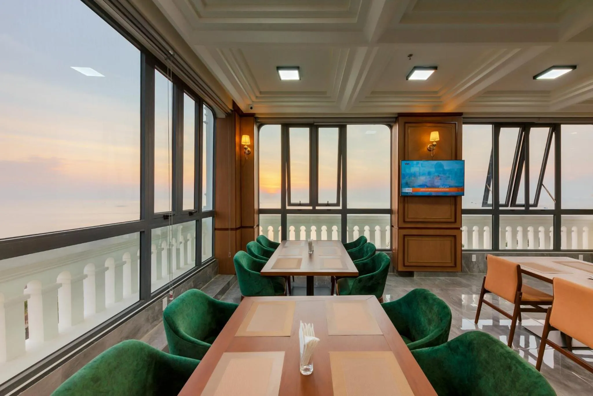 Restaurant/places to eat in The Tahiti Beach Hotel