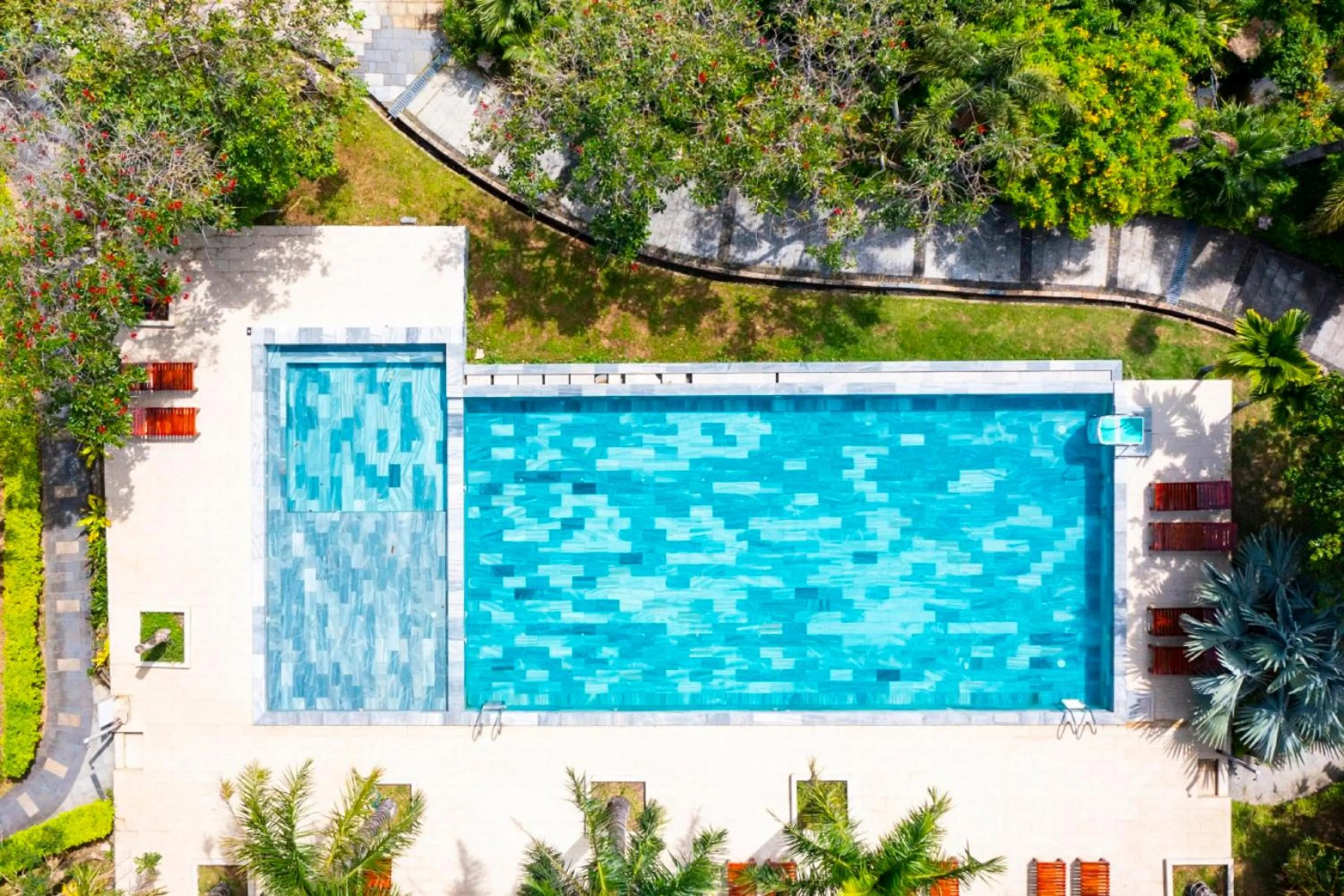 Swimming pool in The Tahiti Beach Hotel