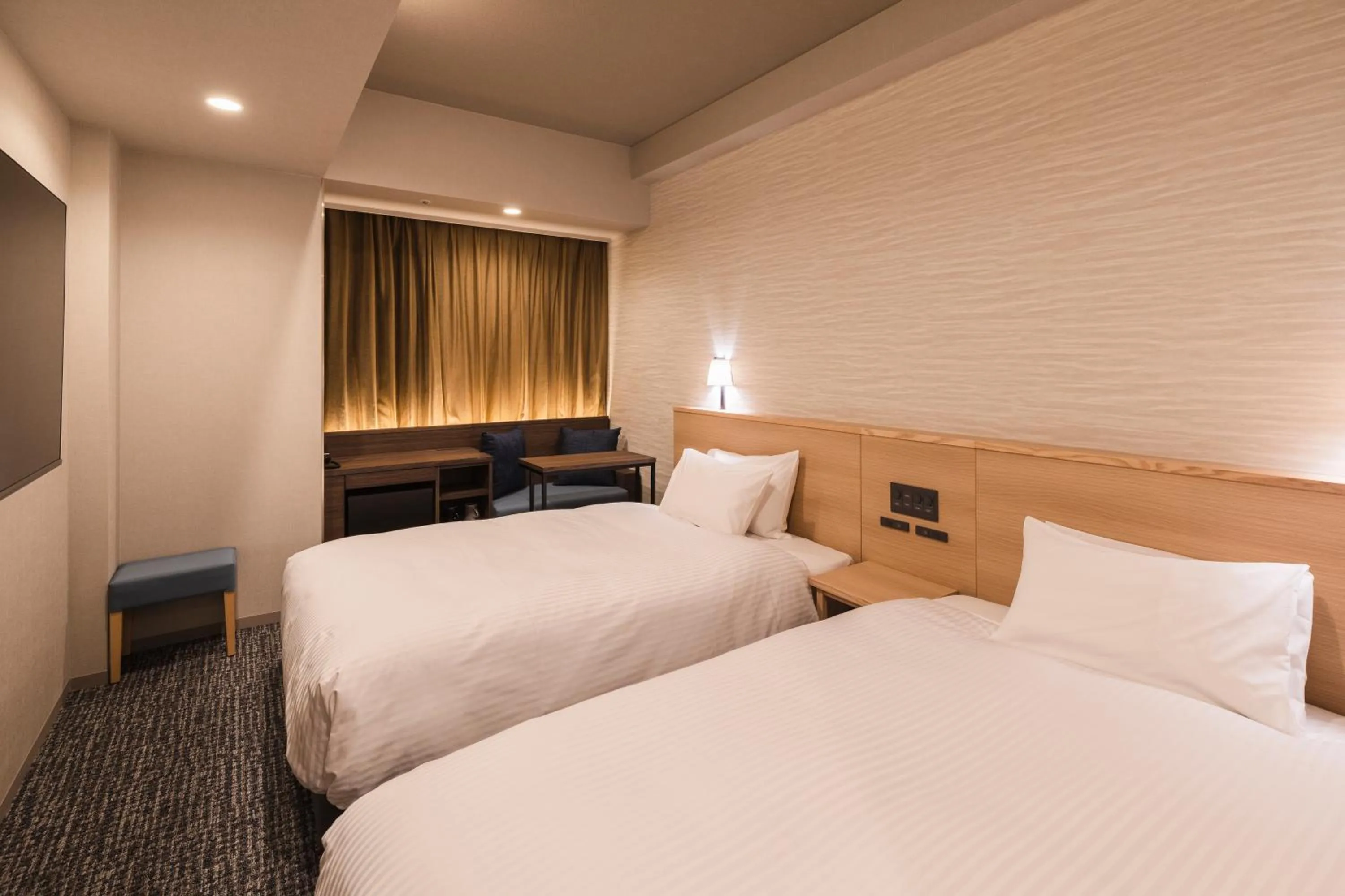 Photo of the whole room, Bed in Sotetsu Grand Fresa Takadanobaba