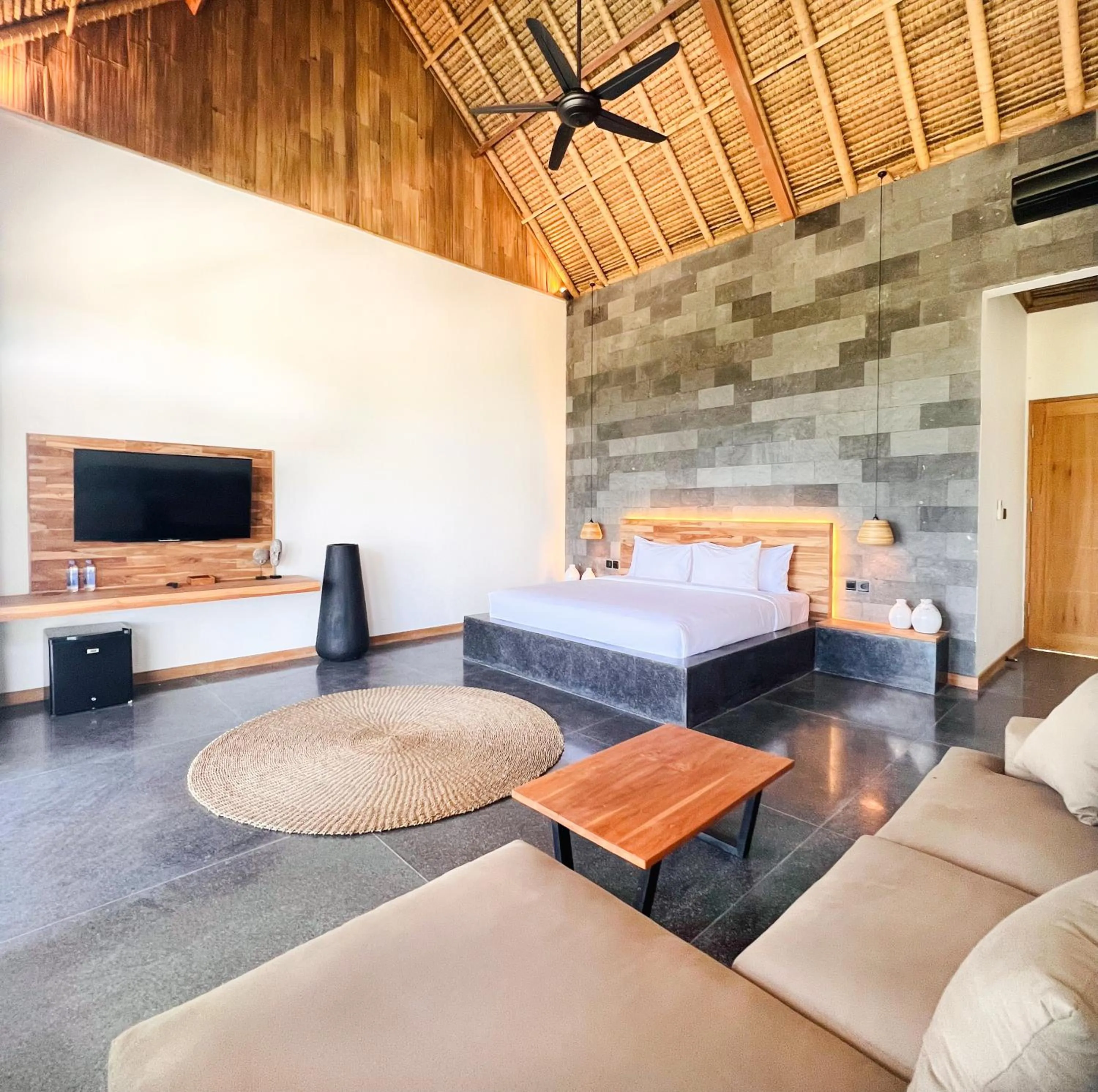 Communal lounge/ TV room, Bed in Neano Escape