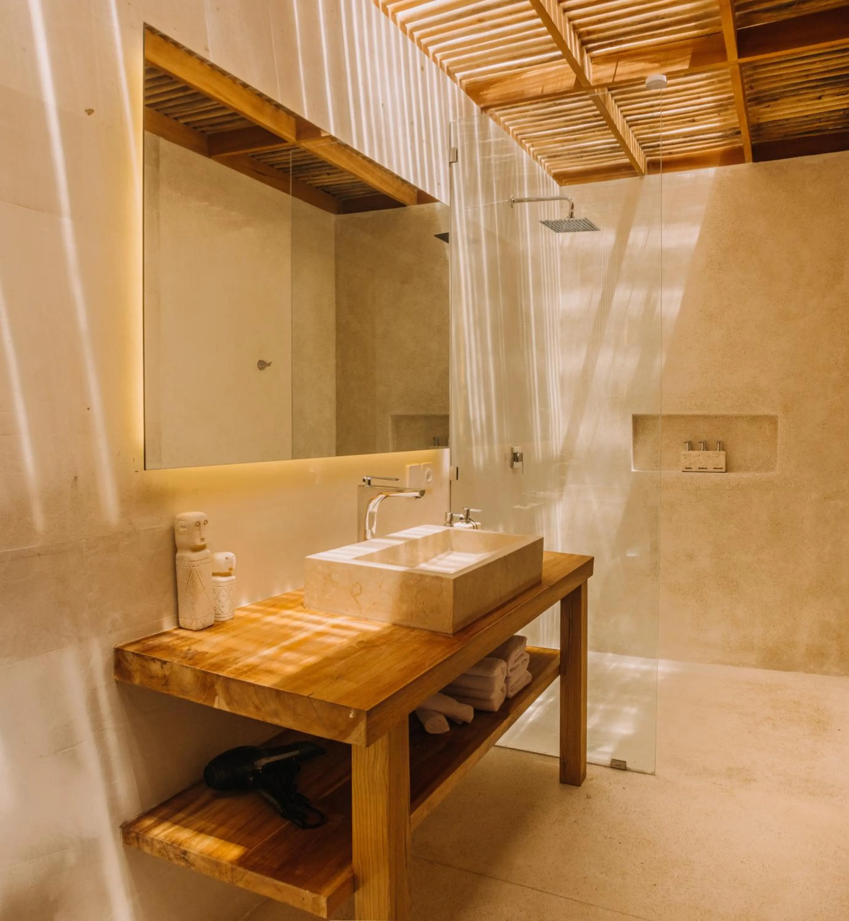 Bathroom in Neano Escape