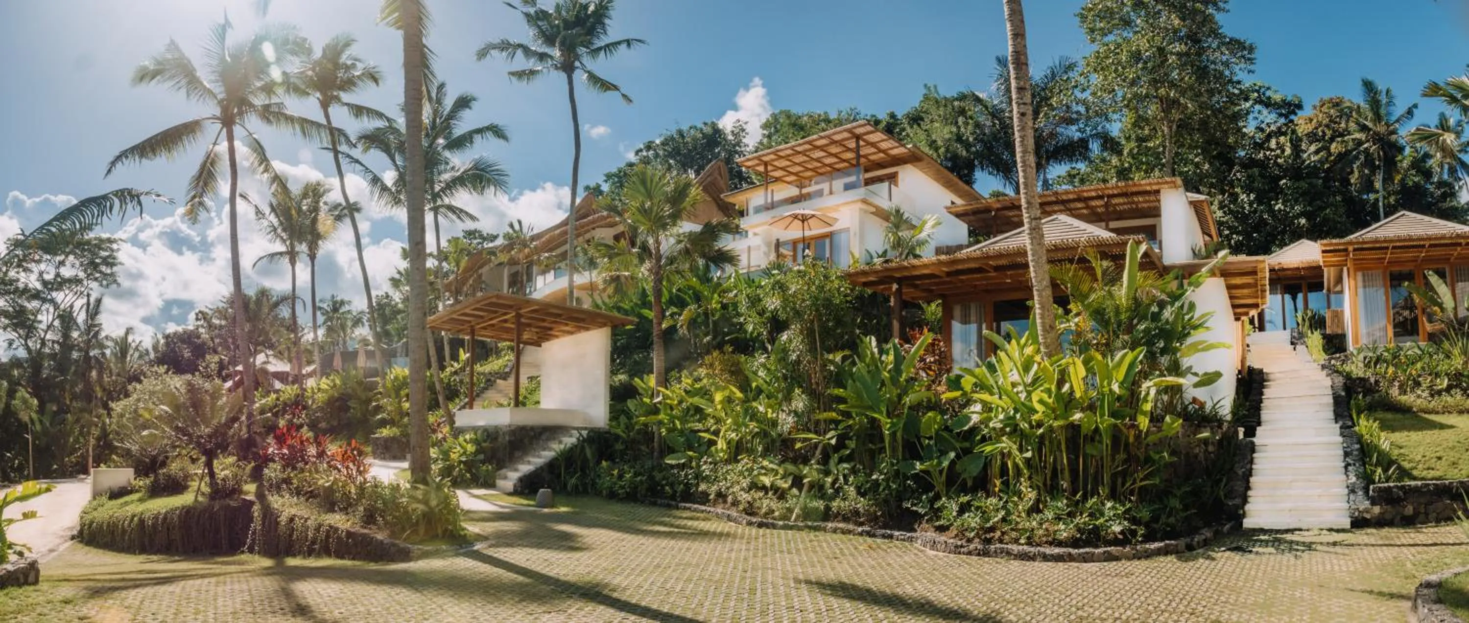 Property building in Neano Escape