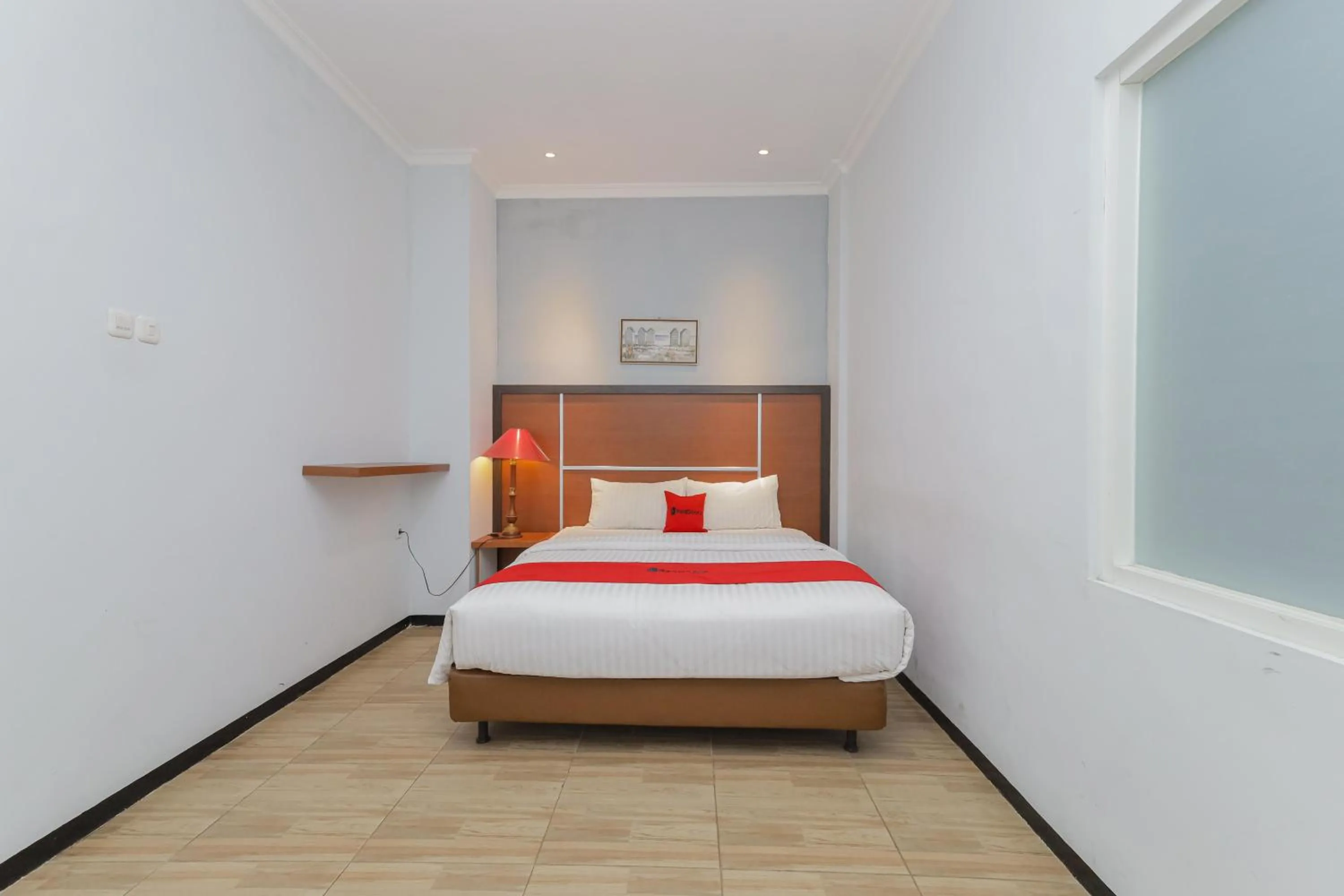 Bedroom, Bed in RedDoorz Plus At Swun Stay Raya Langsep