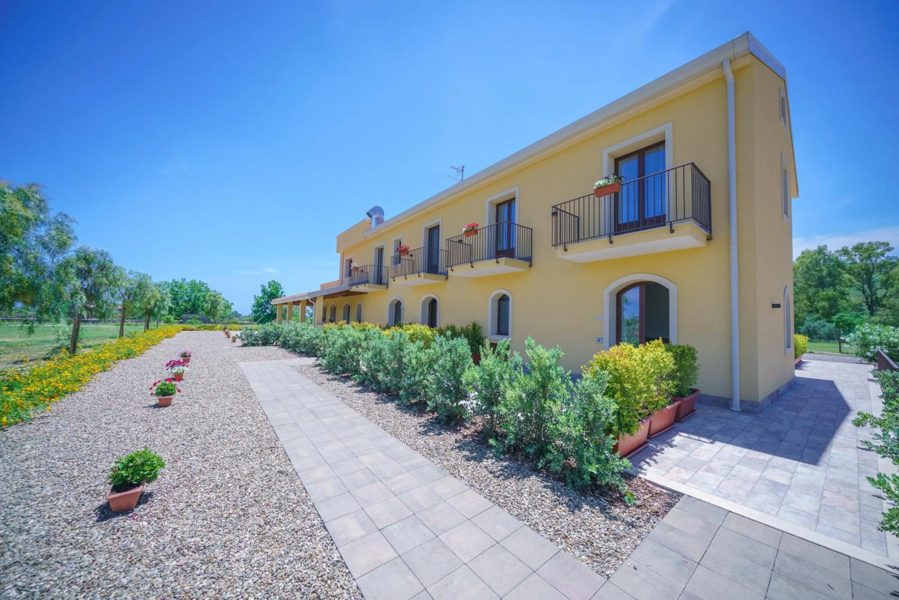 Property building in Minissale Farmhouse