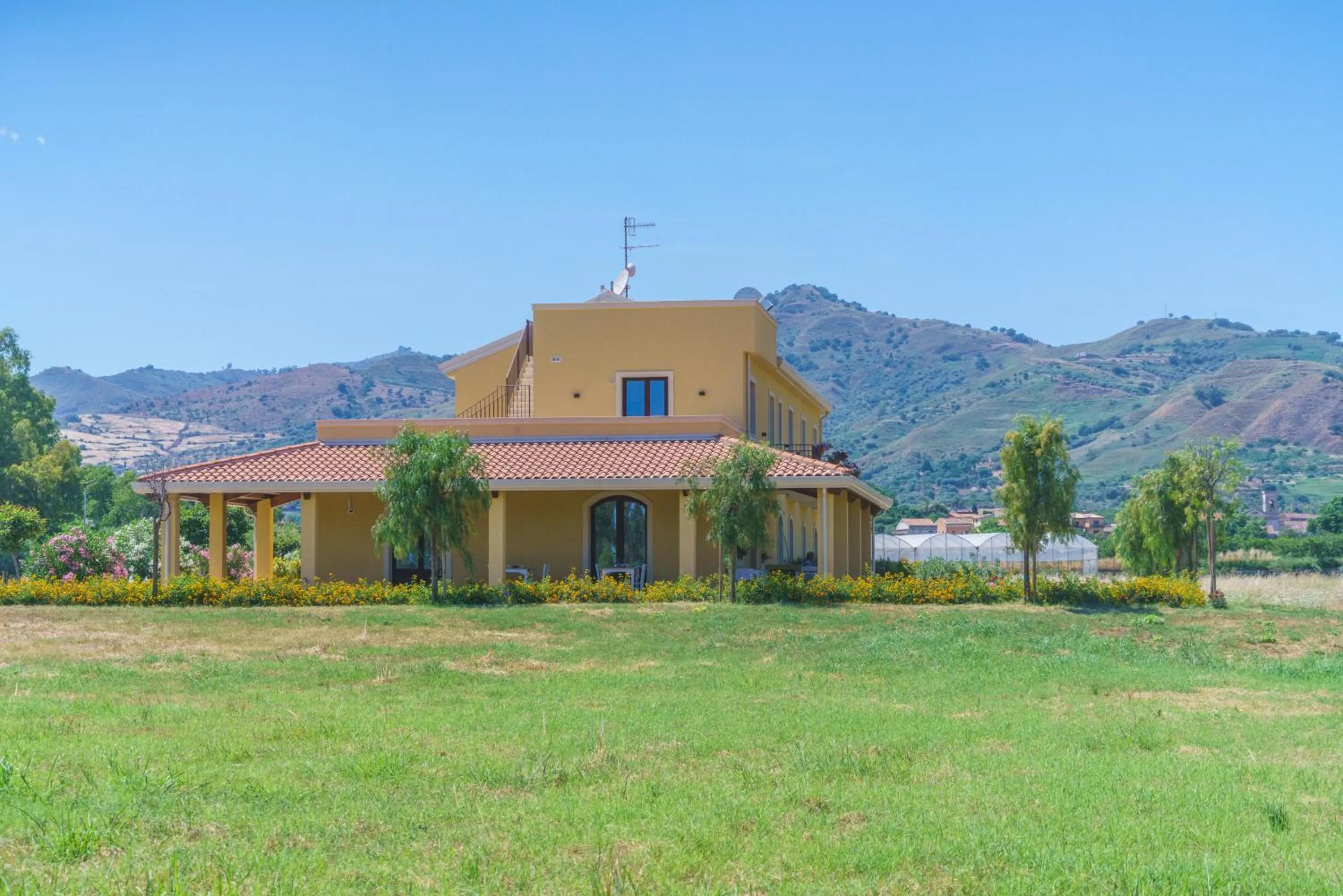 Property building in Minissale Farmhouse