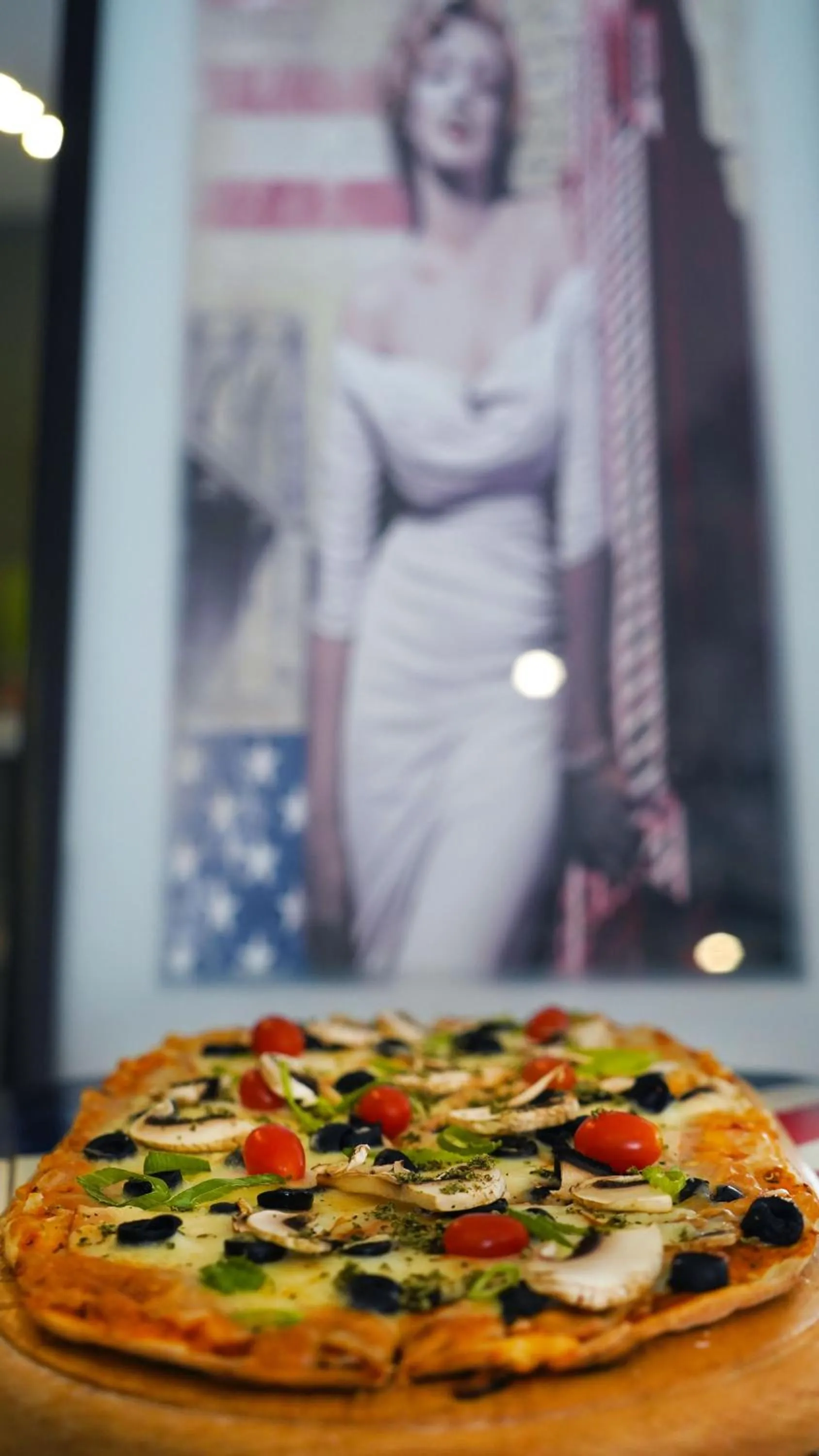 Food and drinks in Aitch Boutique Hotel - an LIH Hotel