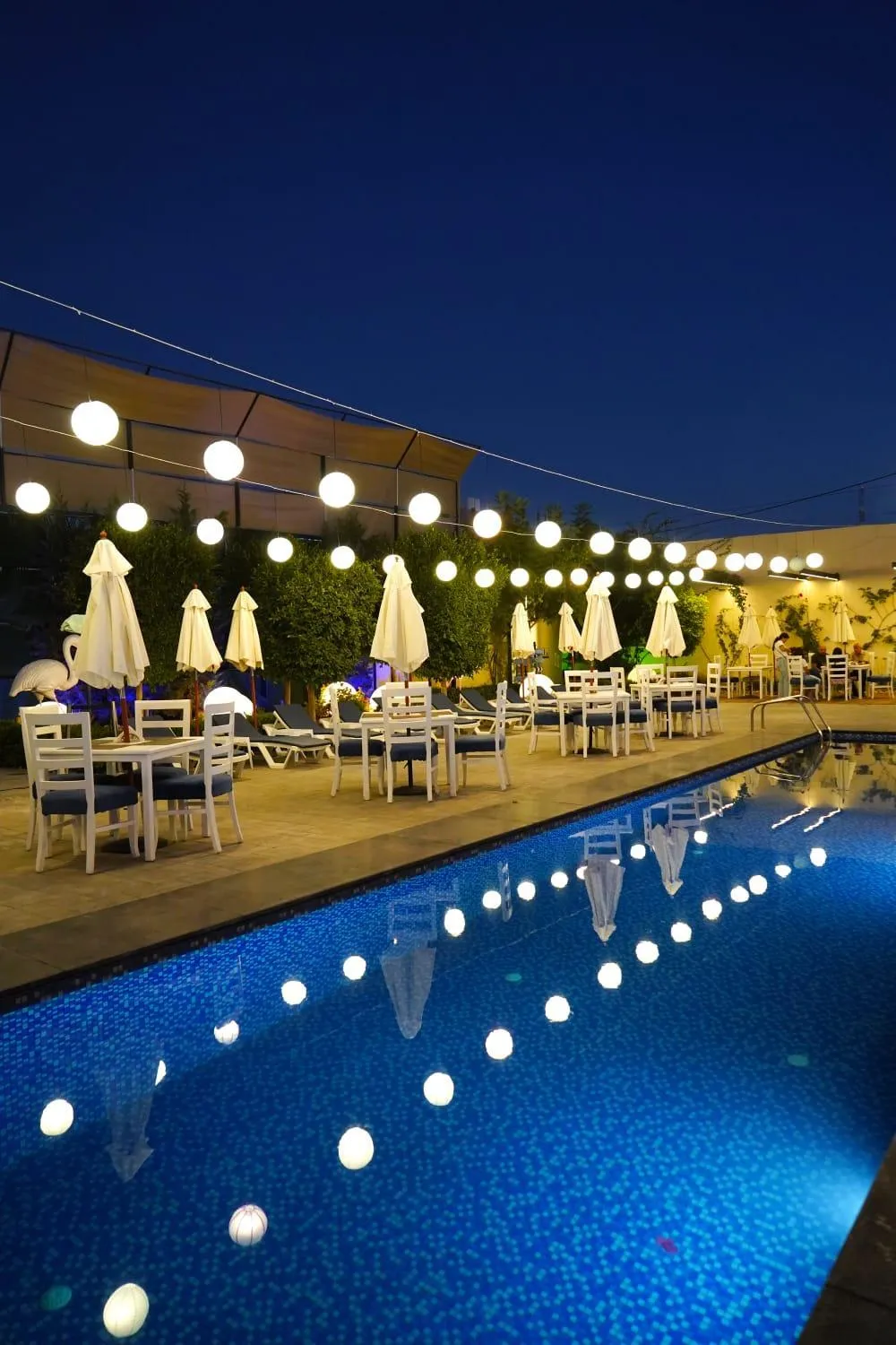 Restaurant/places to eat in Aitch Boutique Hotel - an LIH Hotel