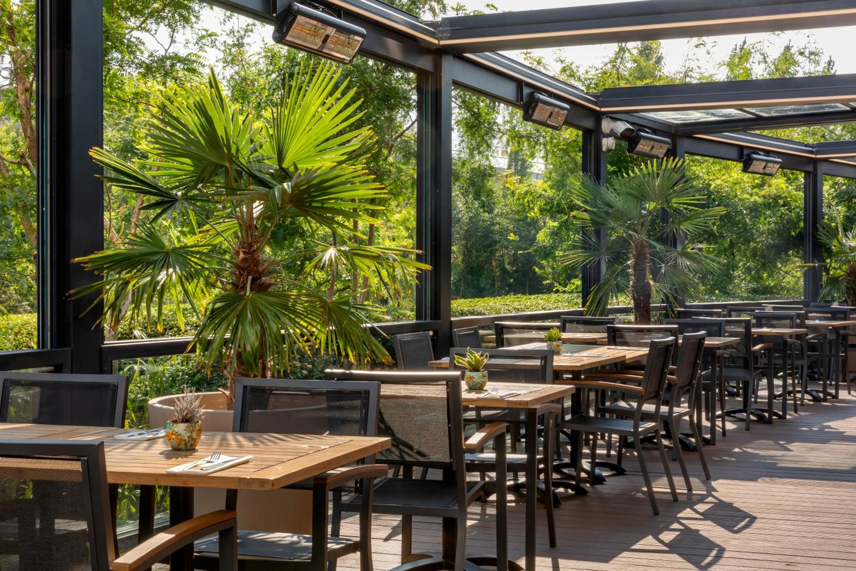 Restaurant/places to eat in Corendon Apartments Amsterdam Schiphol Airport