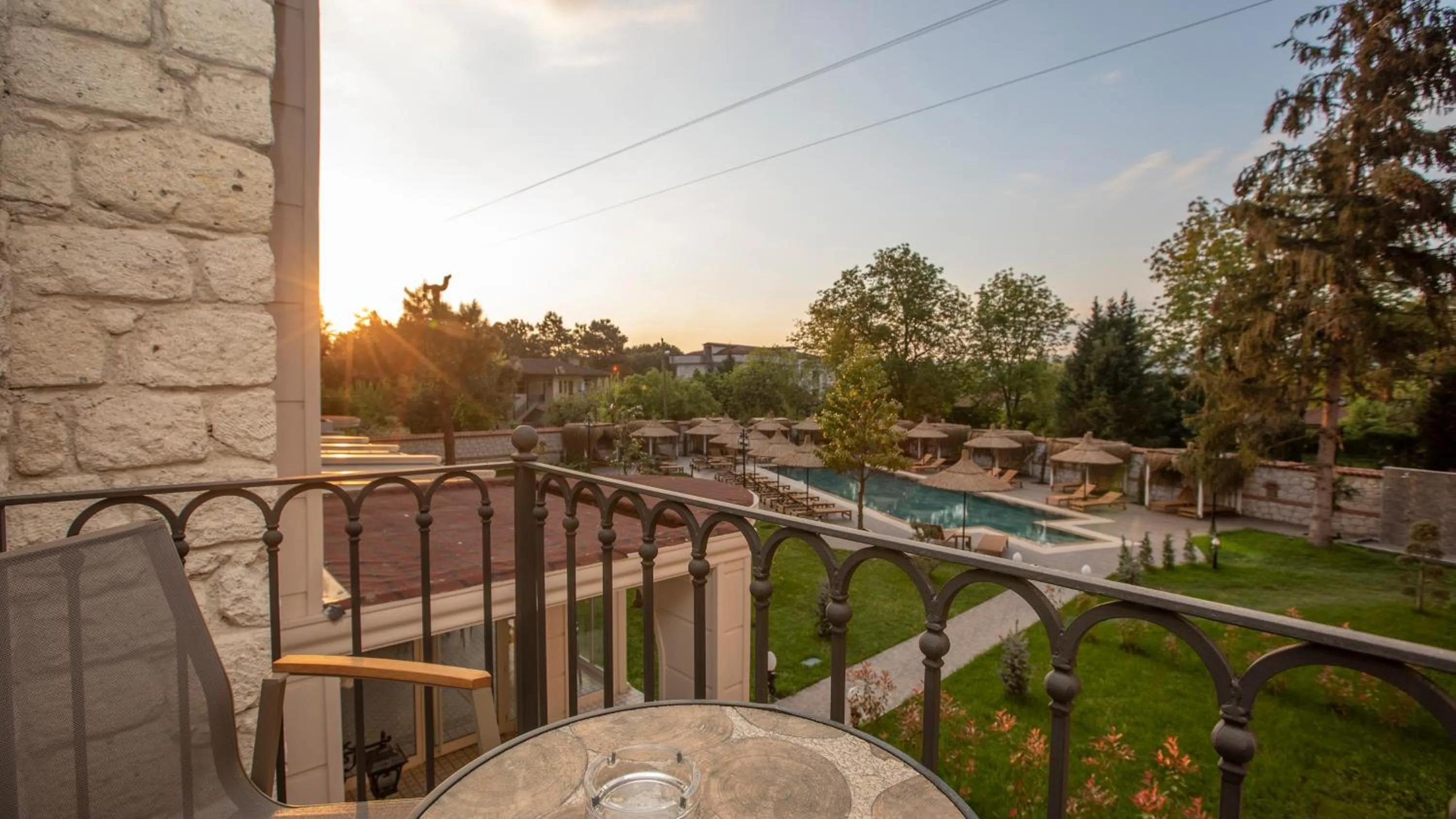 Balcony/Terrace in Balturk Garden Sapanca Hotel