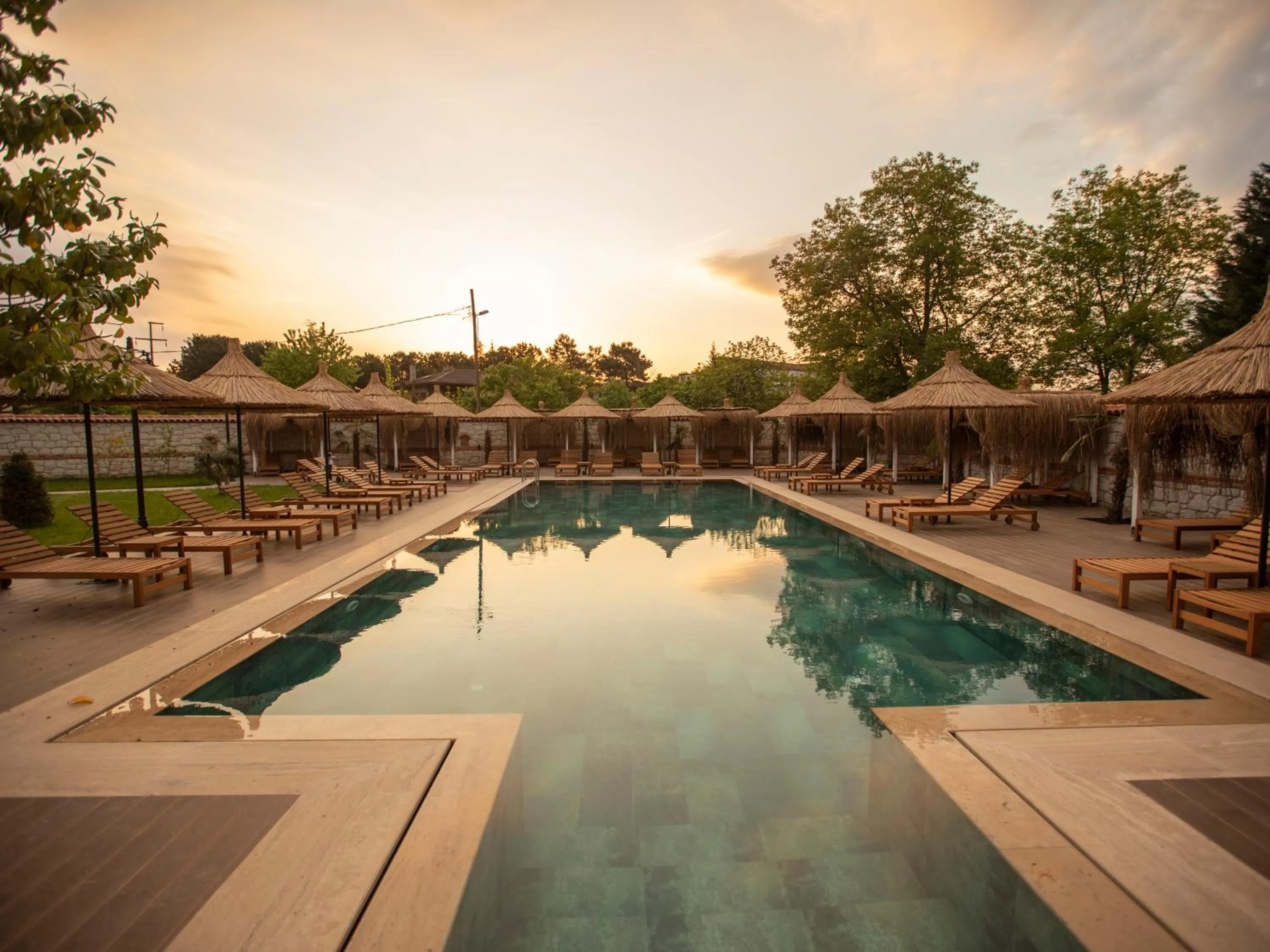 Swimming pool in Balturk Garden Sapanca Hotel