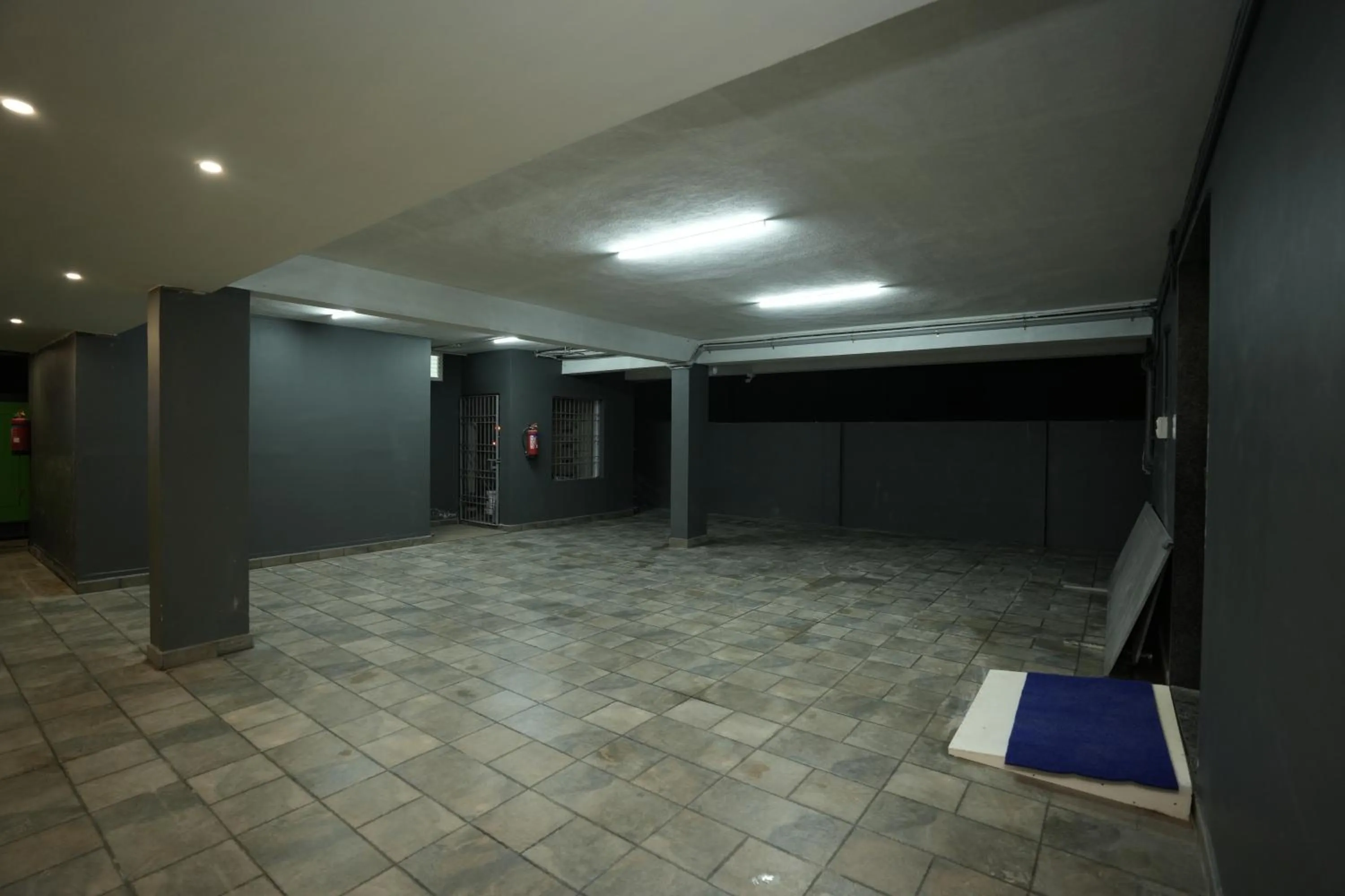 Parking in GRAND GANPAT