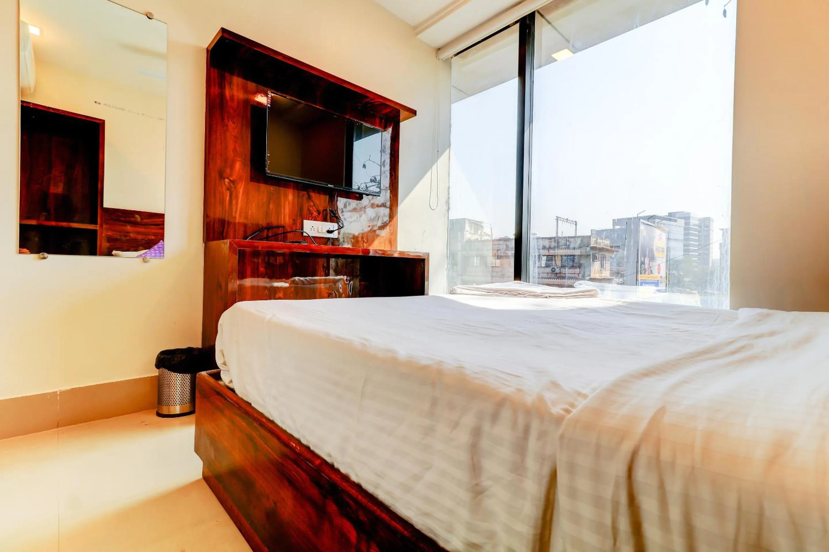 Bedroom, Bed in Hotel Prime Inn, Andheri West - Near Mumbai International Airport