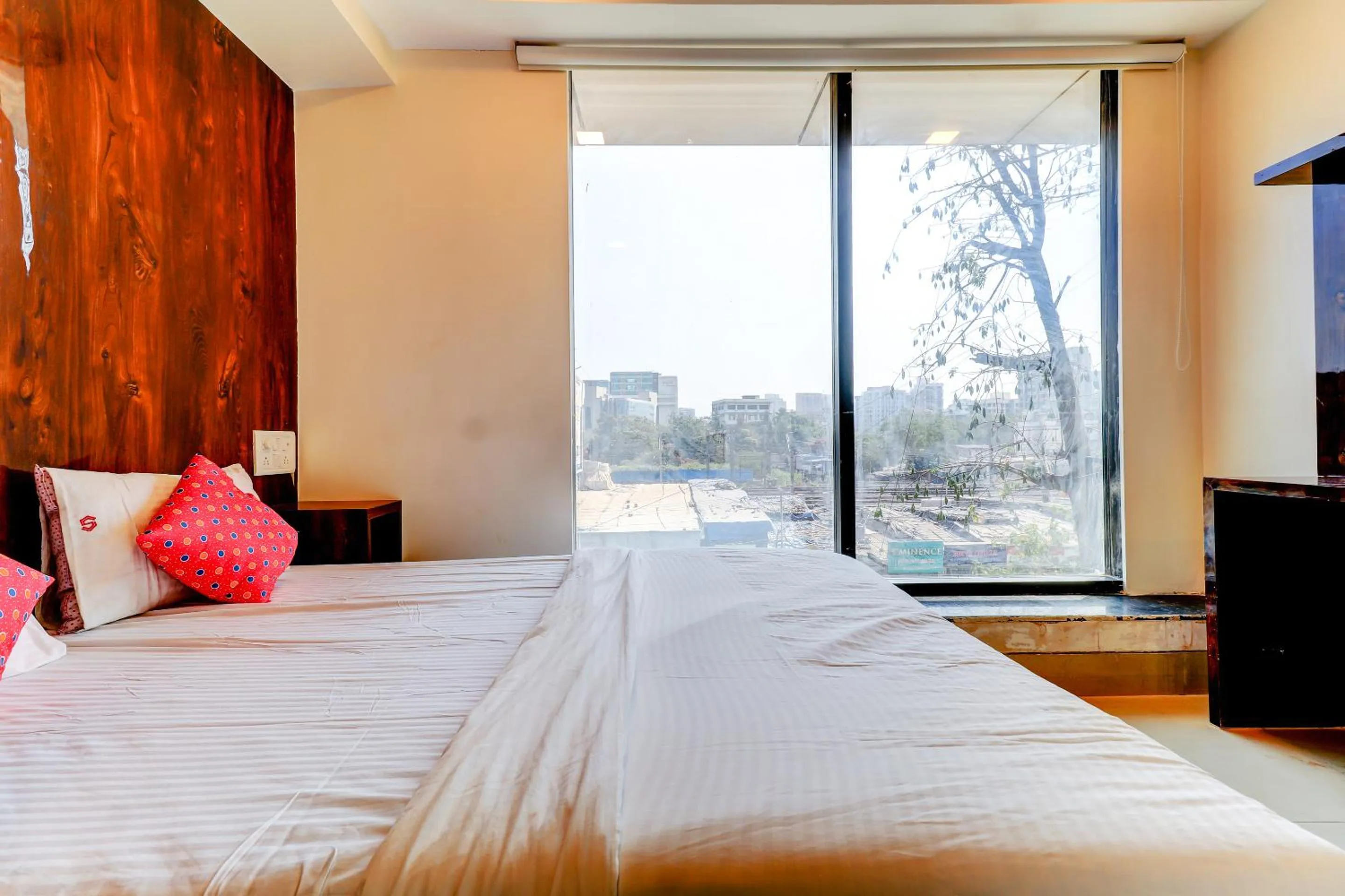 Bed in Hotel Prime Inn, Andheri West - Near Mumbai International Airport