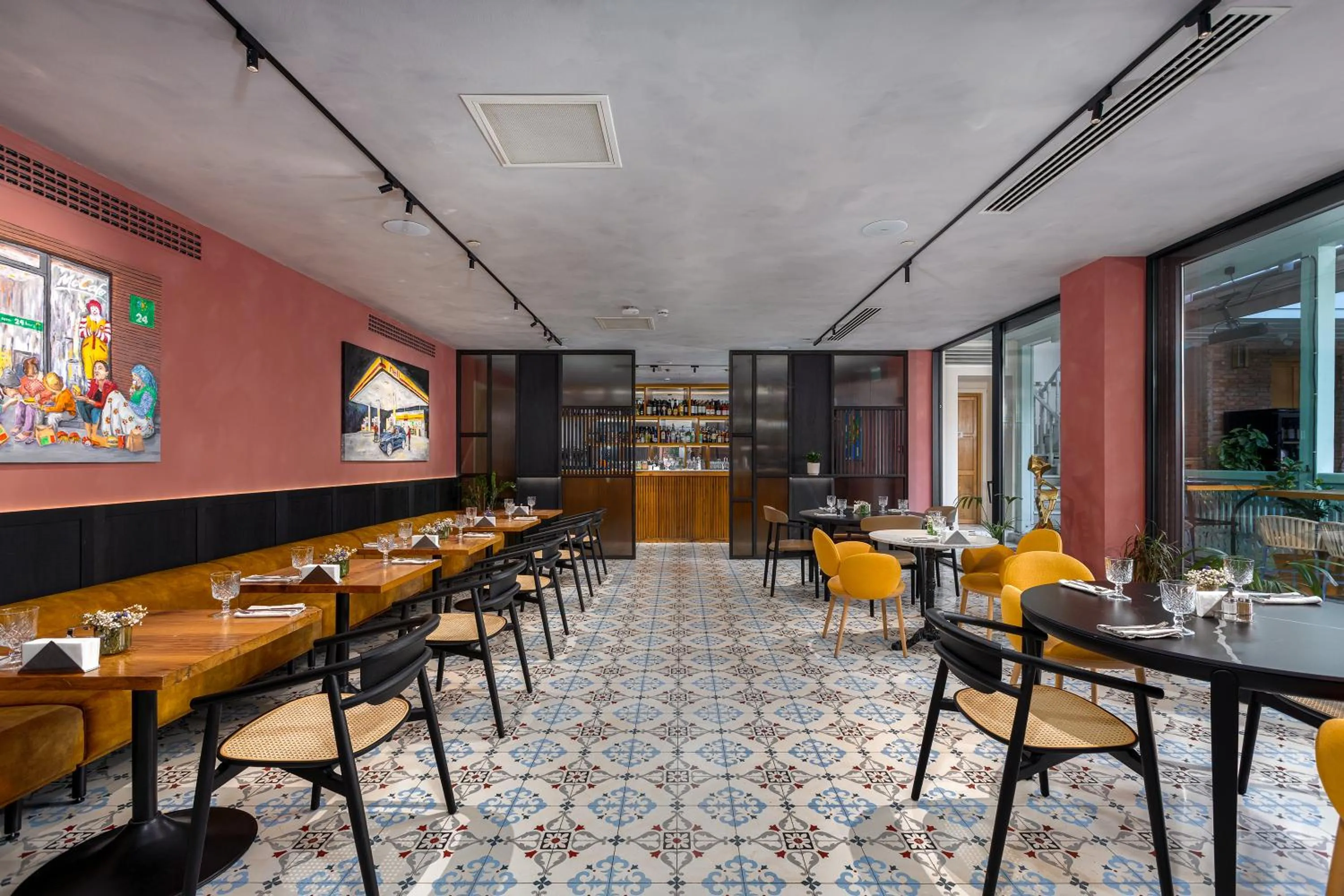 Restaurant/places to eat in The Blue Fox Hotel