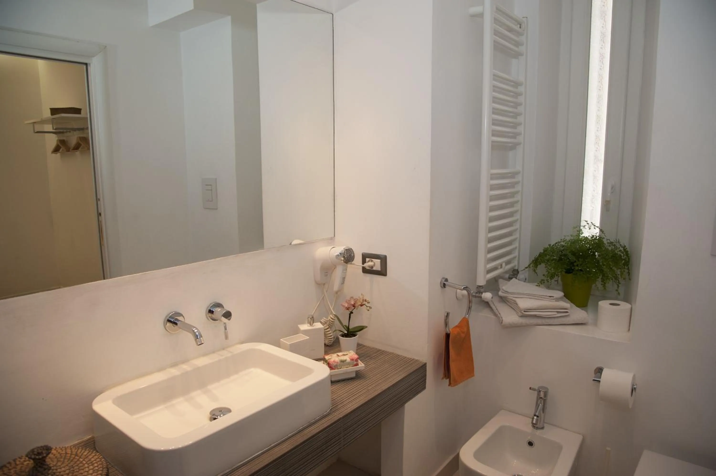 Toilet in Center 2 Rooms B&b