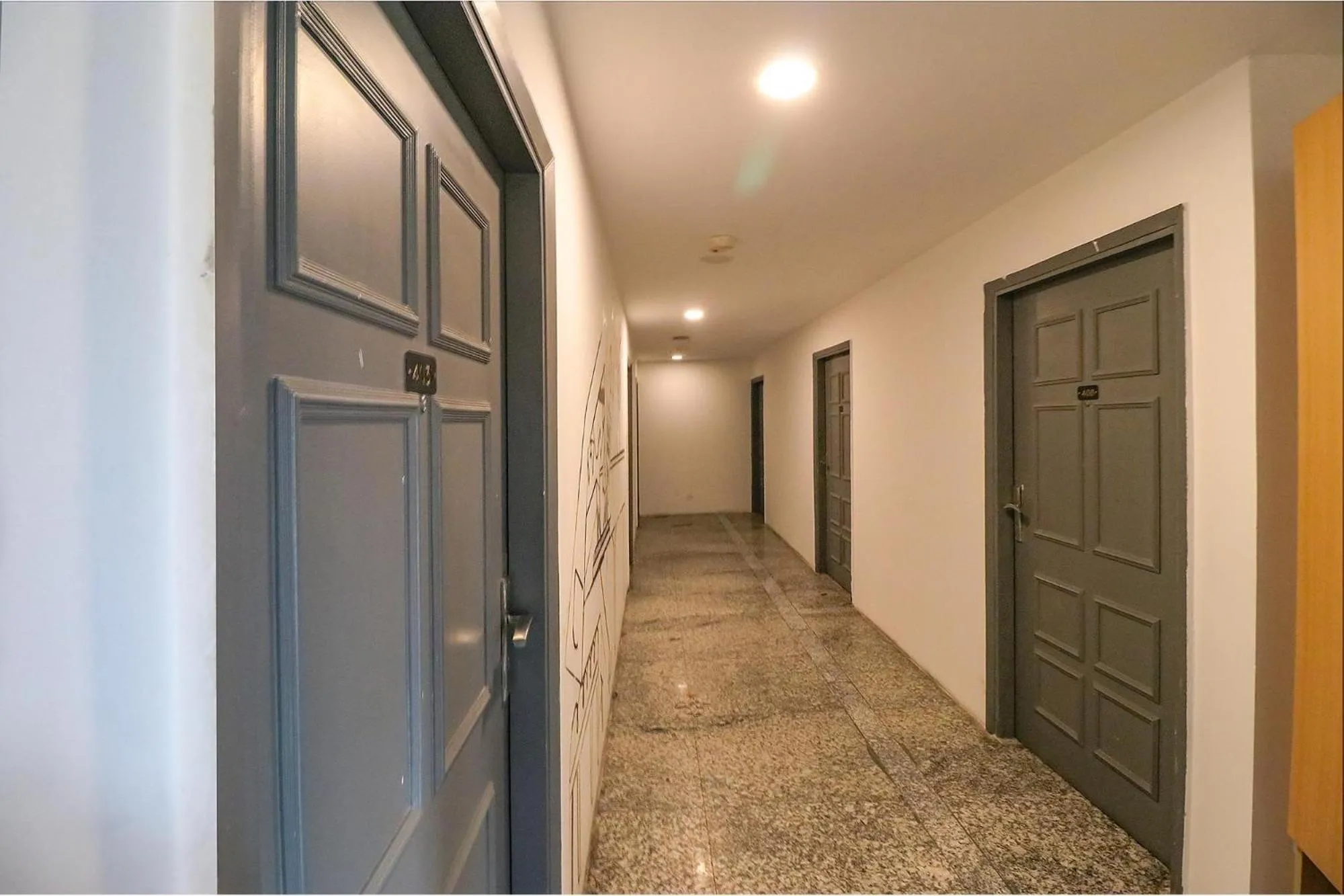 Lobby or reception in FabHotel La Serene Punjabi Bagh