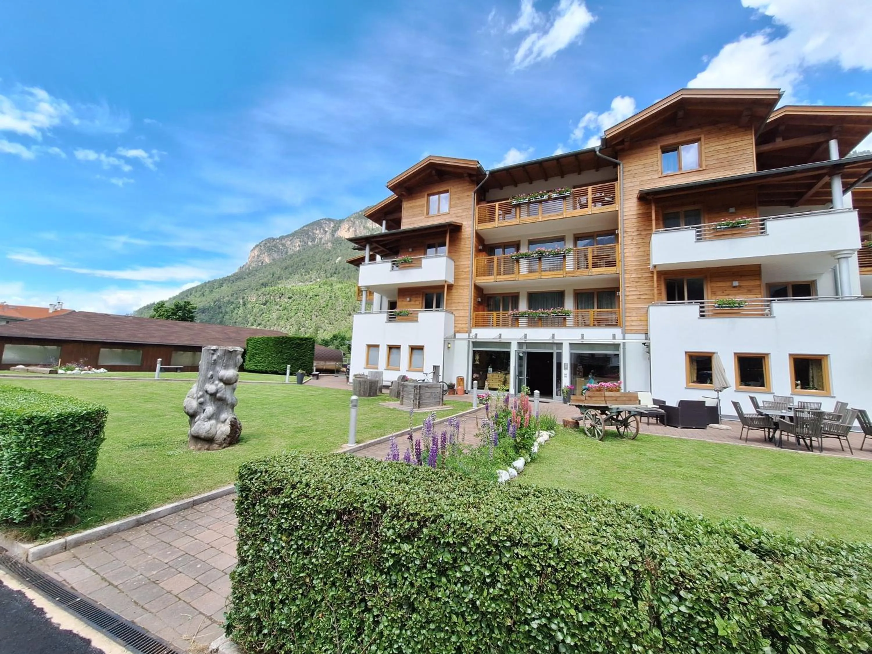 Property building in Residence Nele