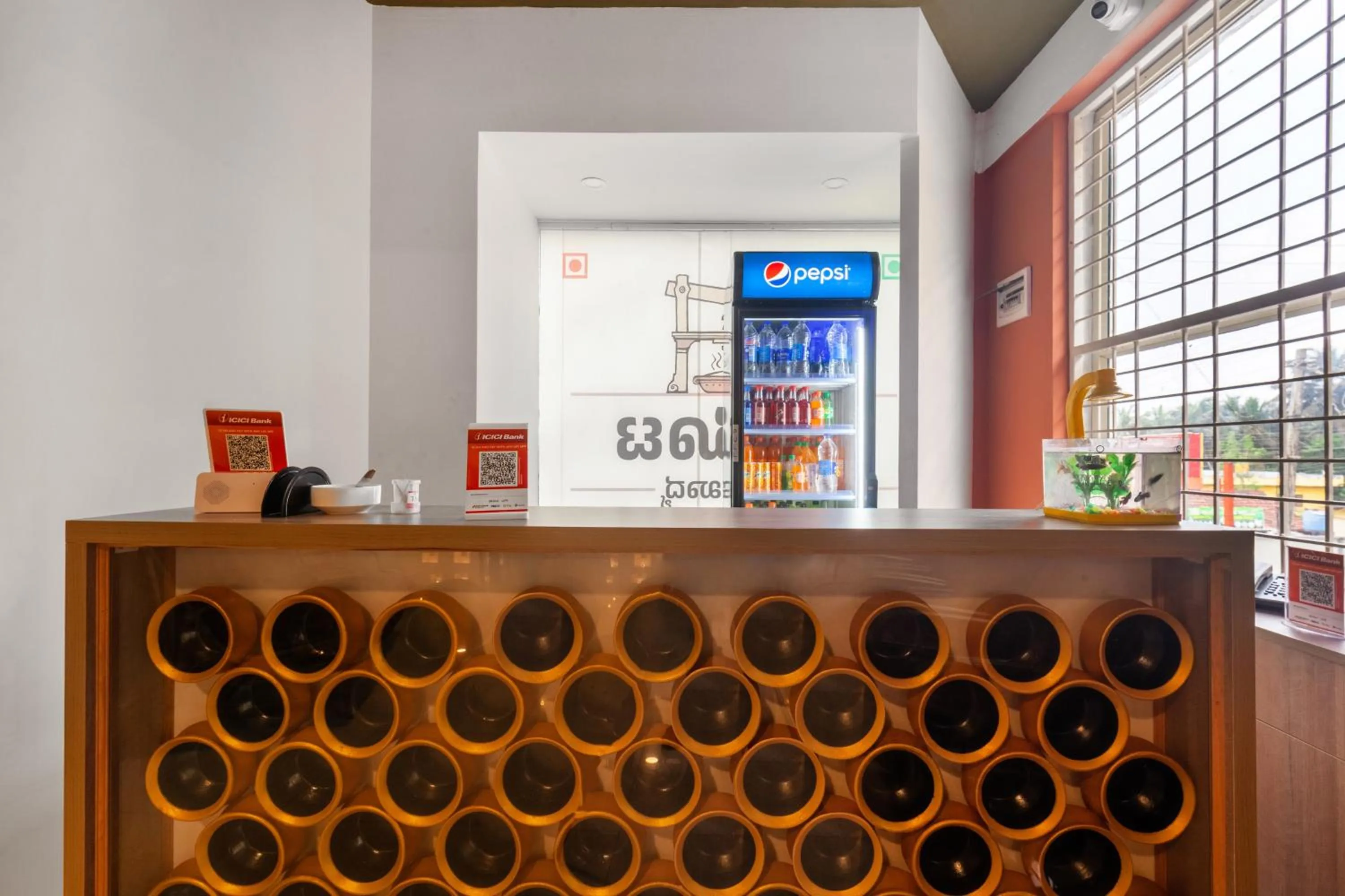 Restaurant/places to eat in Treebo Sans Sarav Kushalnagar