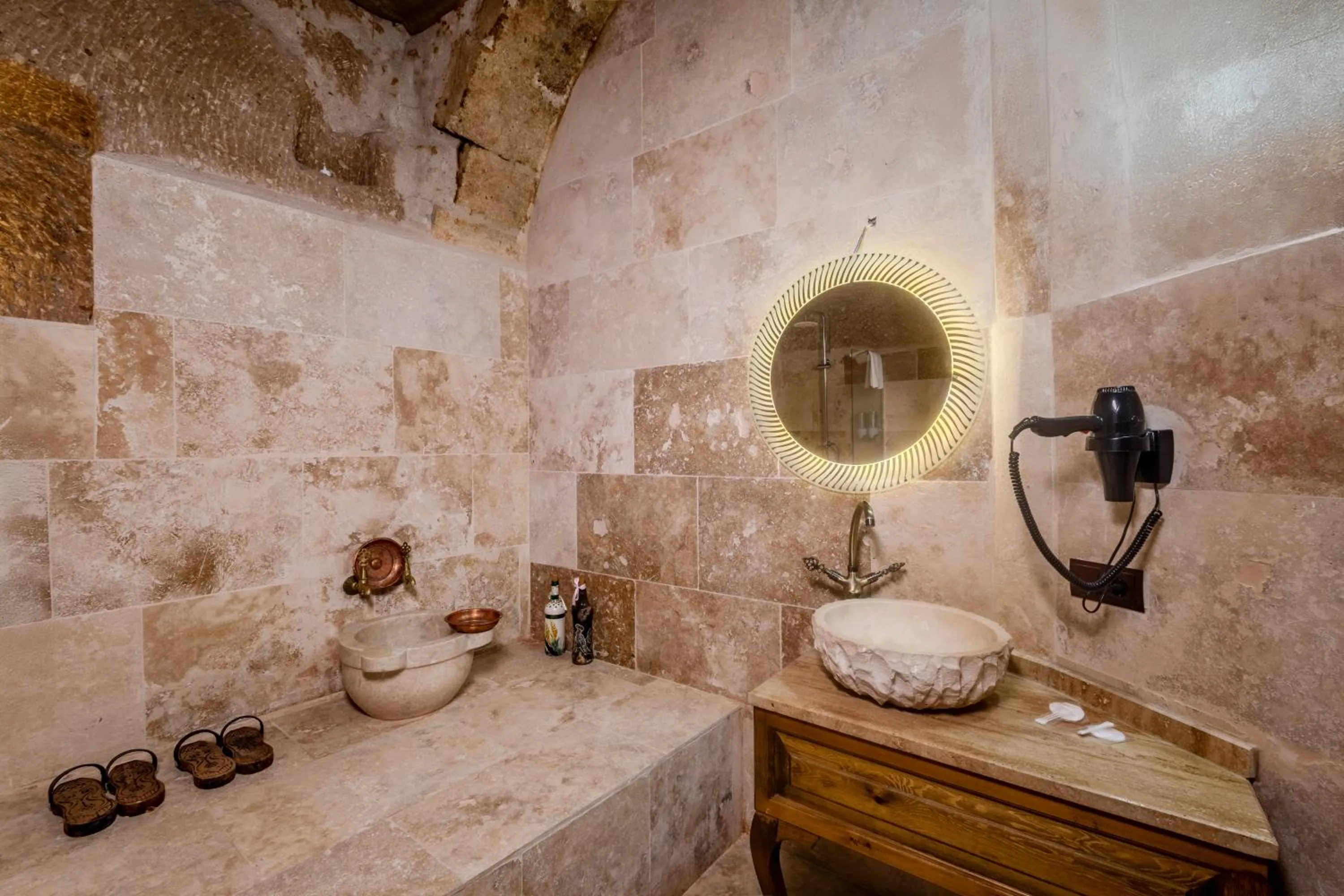 Public Bath in Zula Cave House