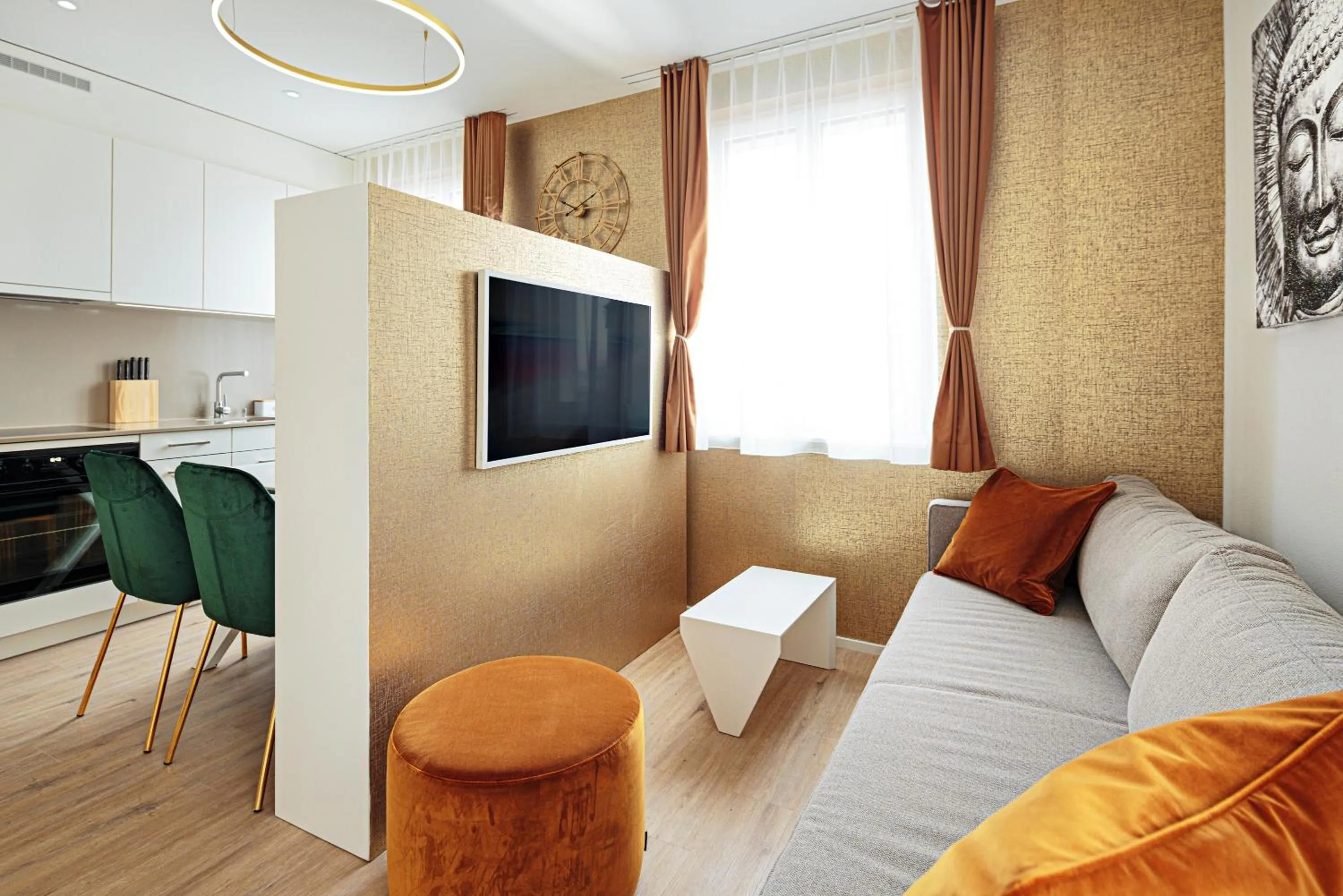 TV and multimedia in VISIMO Apartments Mühlensteg St Gallen - Elegant Quiet Central