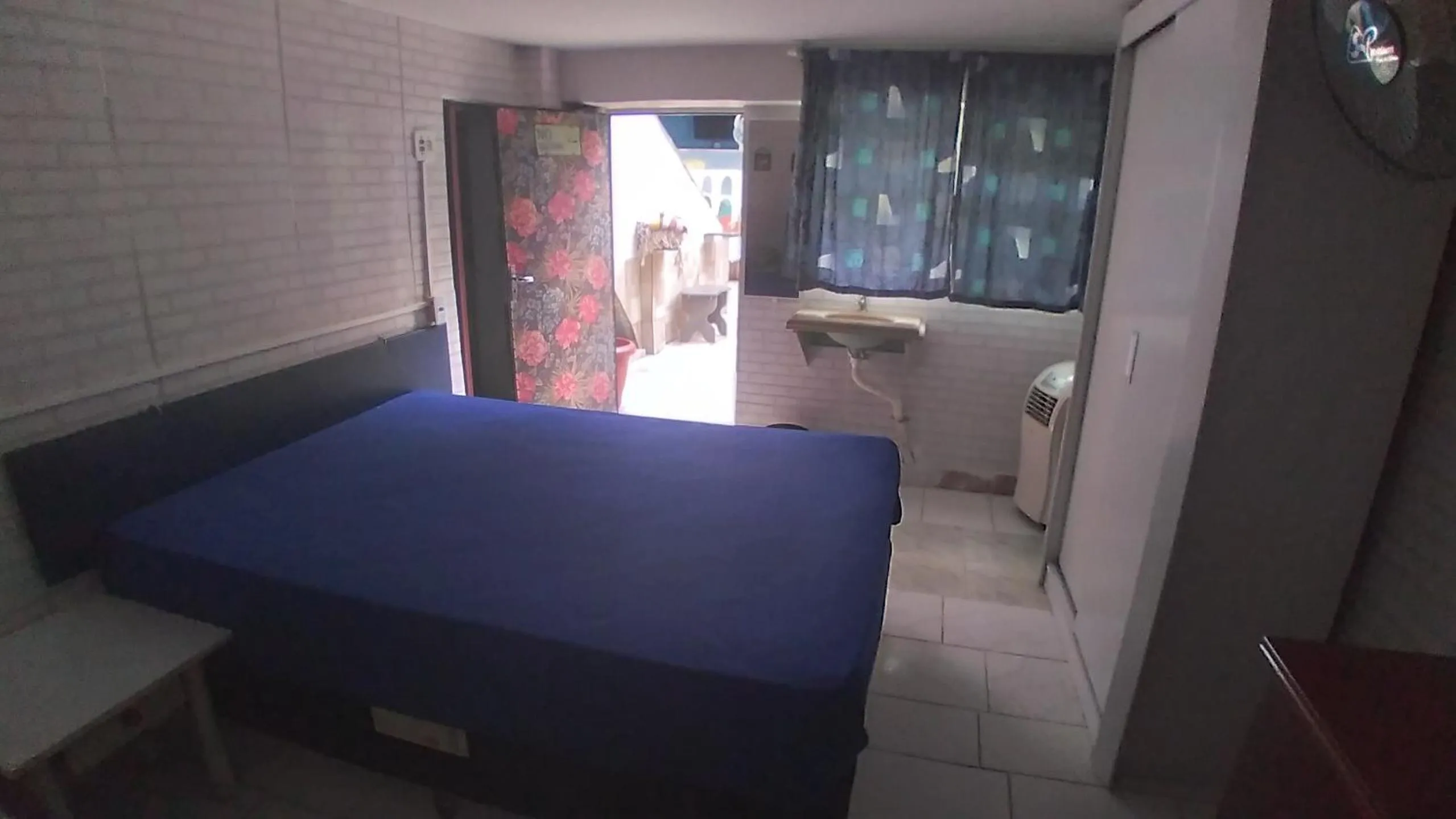 Photo of the whole room, Bed in Casa da Cacaia e do Henrique
