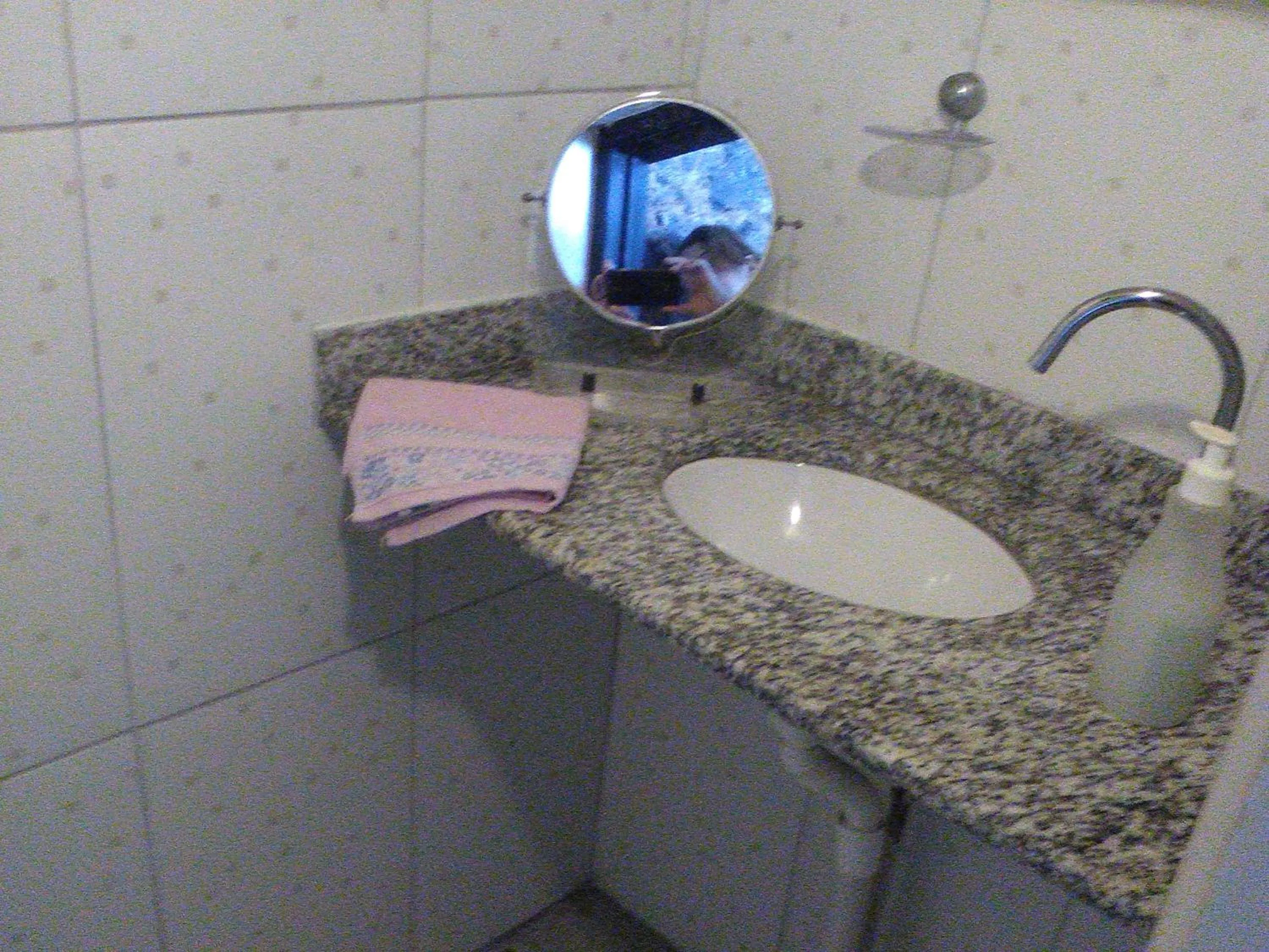 Bathroom in Casa da Cacaia e do Henrique