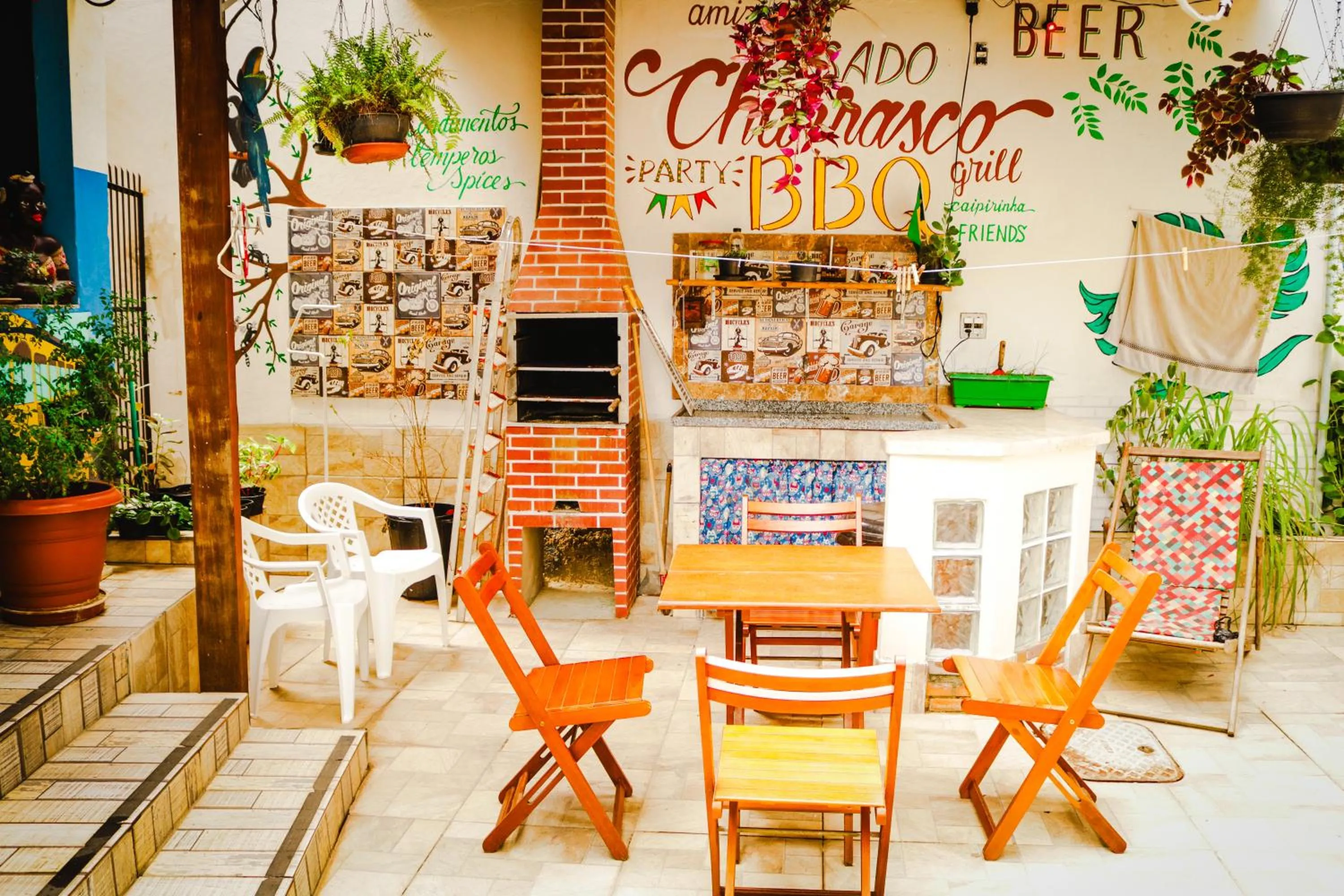 Restaurant/places to eat in Casa da Cacaia e do Henrique