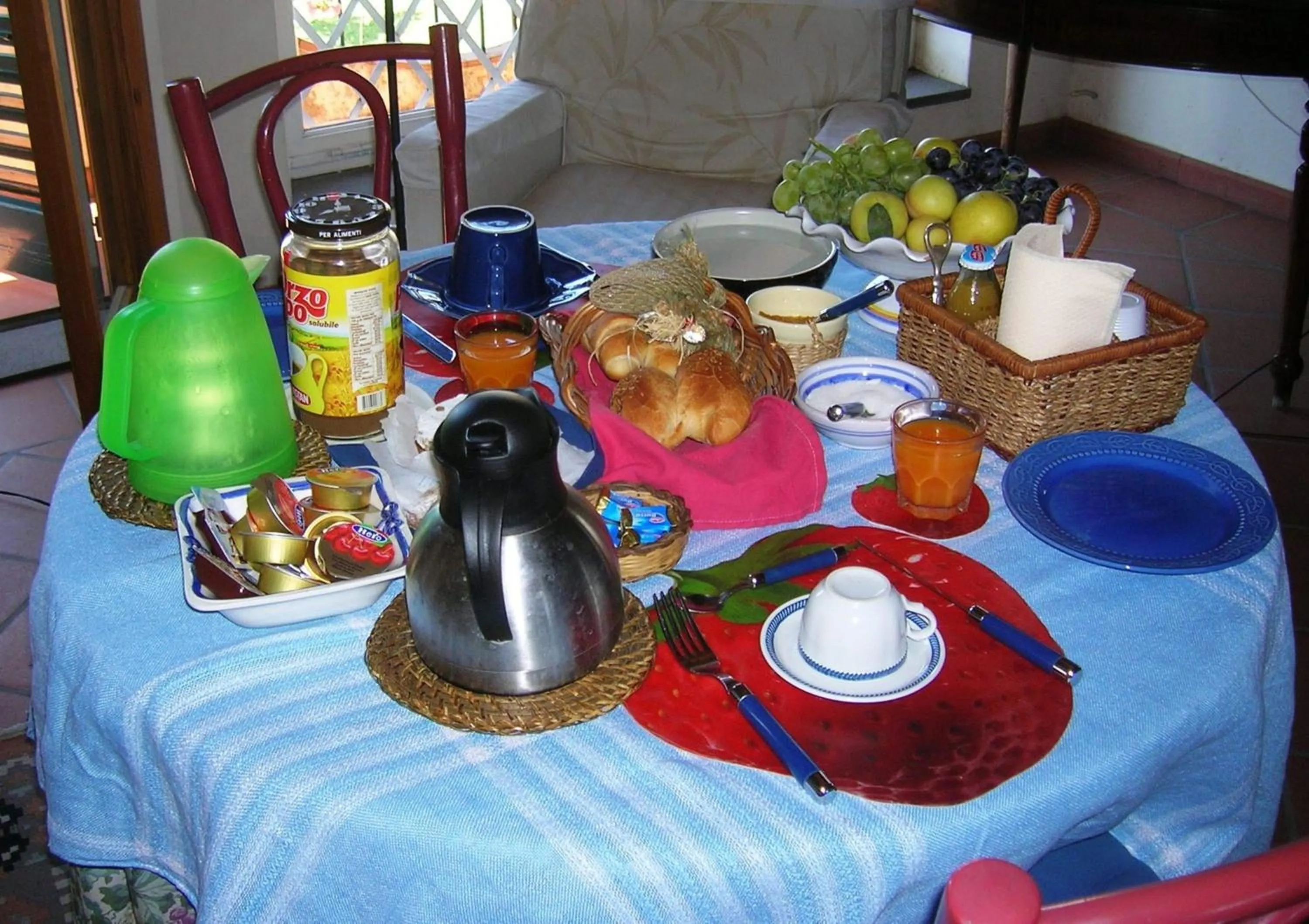 Italian breakfast in B&B La Casa del Ficus