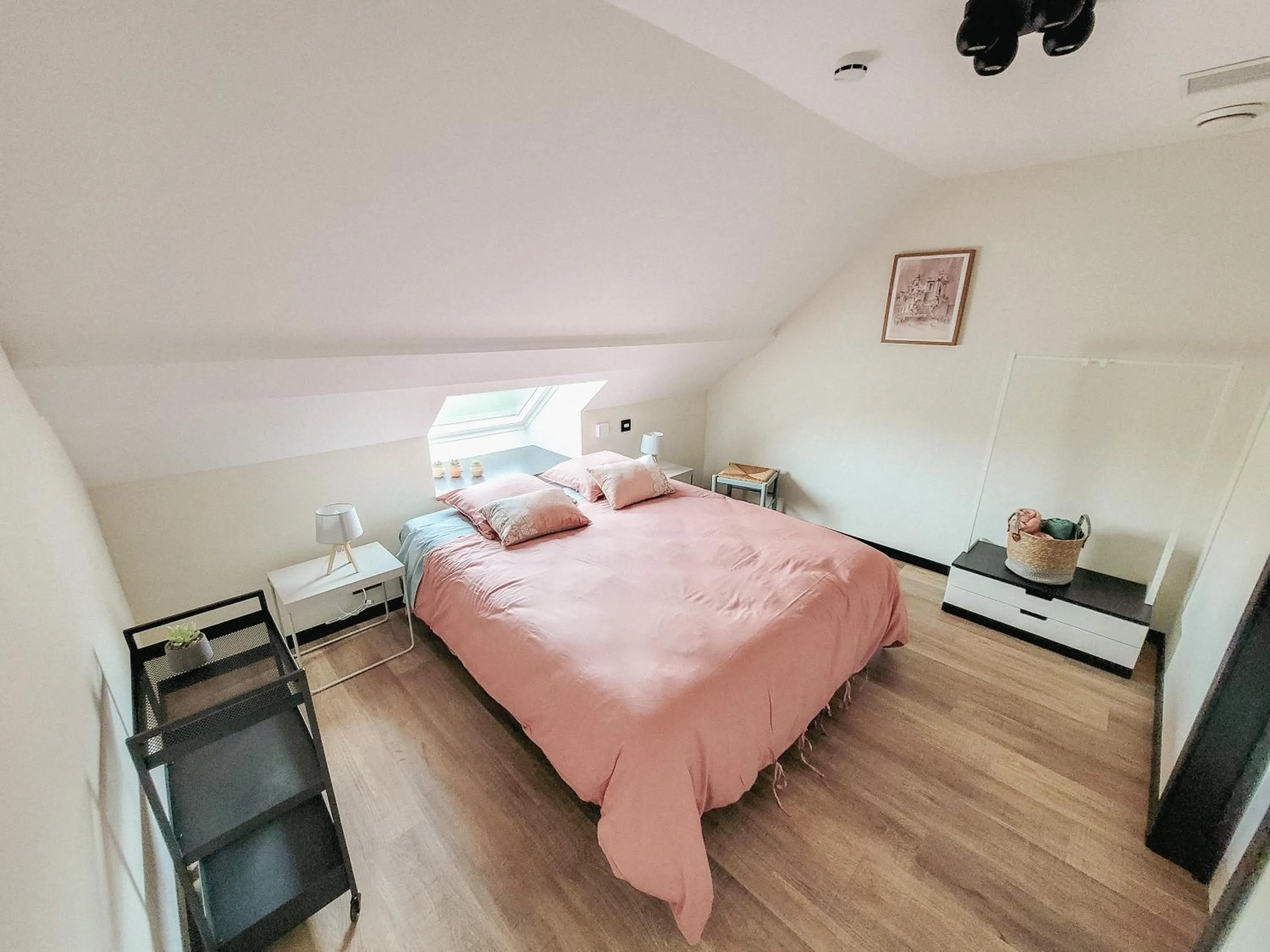 Bedroom, Bed in Au bout de mes rêves