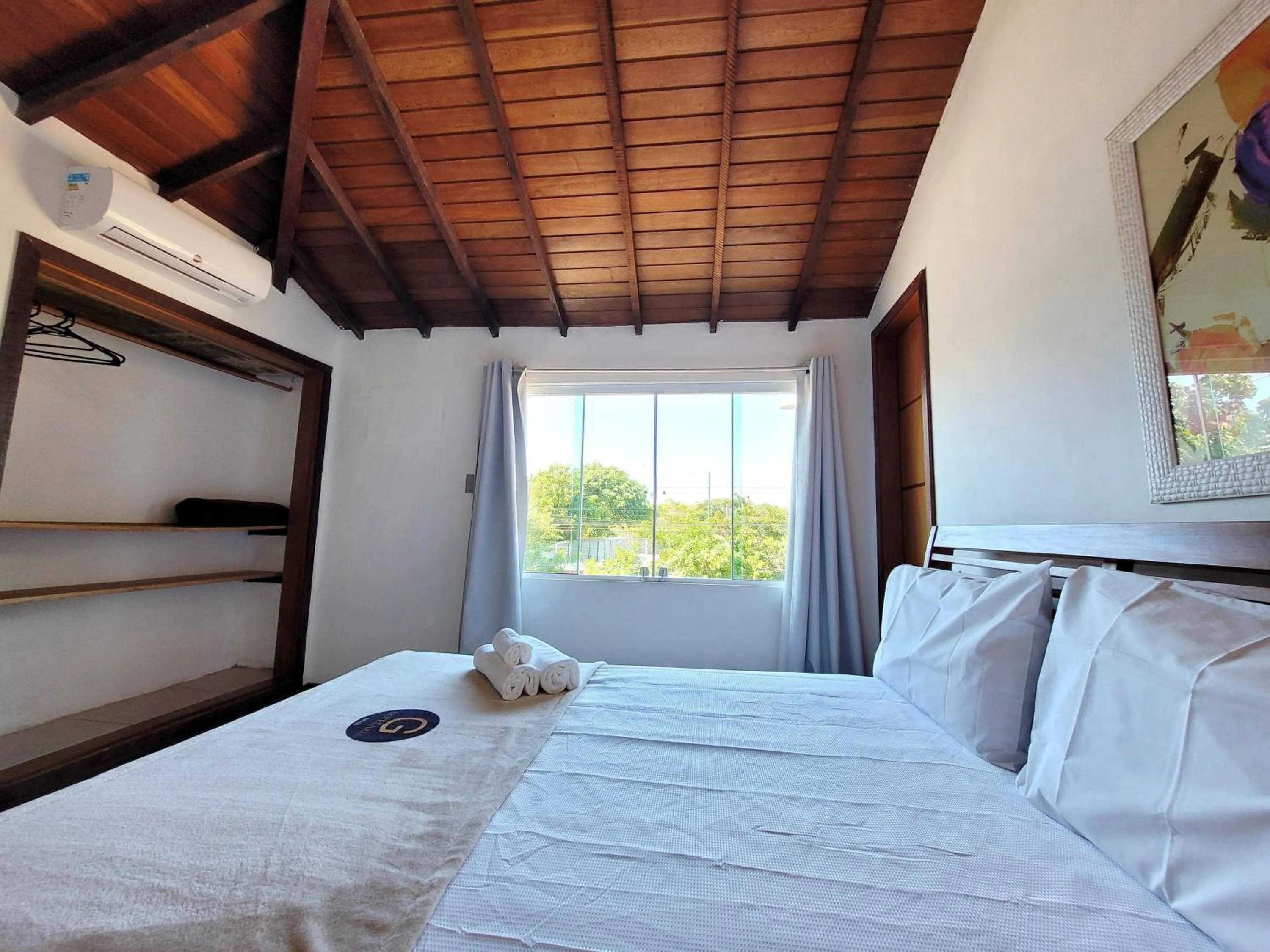 Photo of the whole room, Bed in Centro Up!