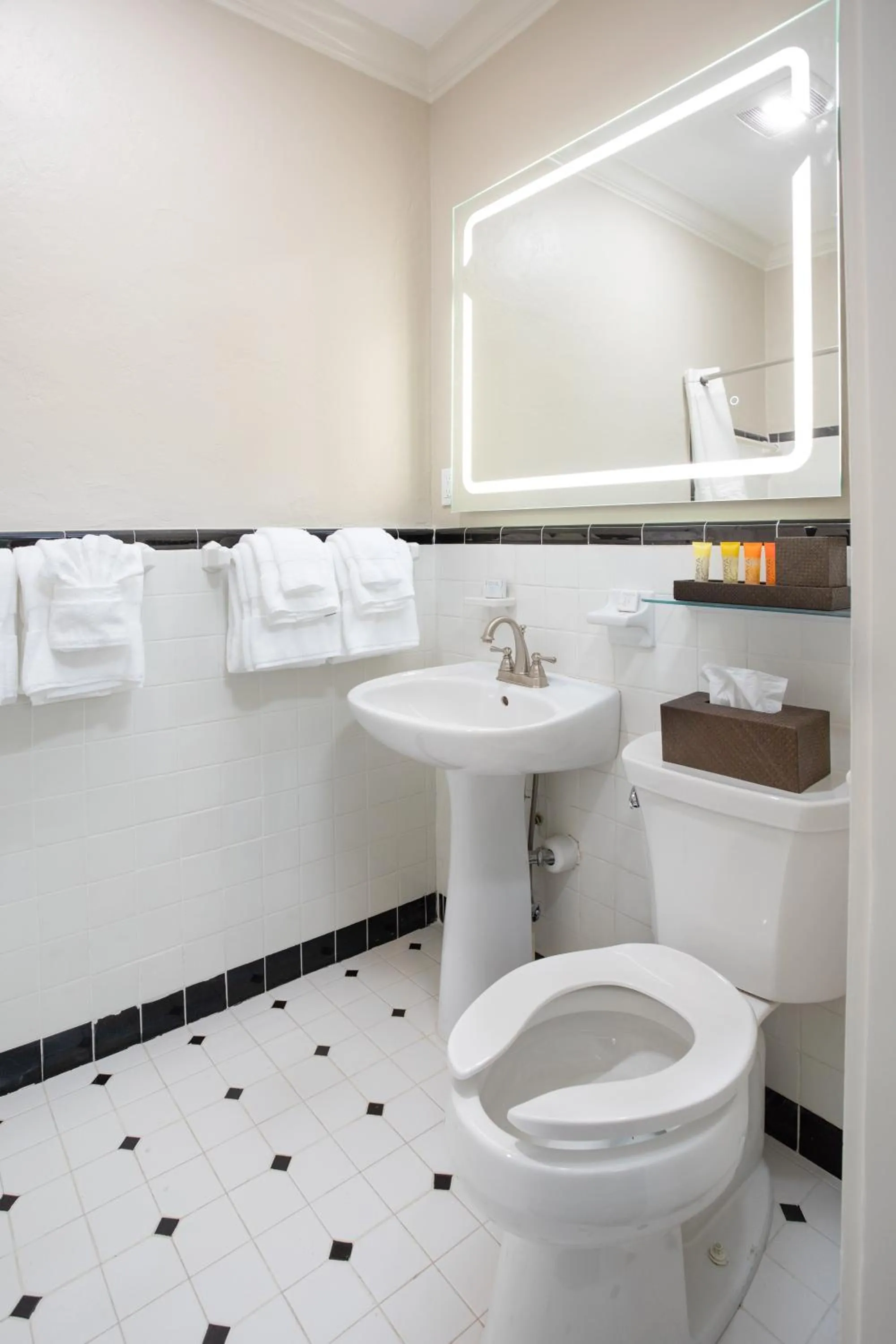 Bathroom in Shangri-La Springs