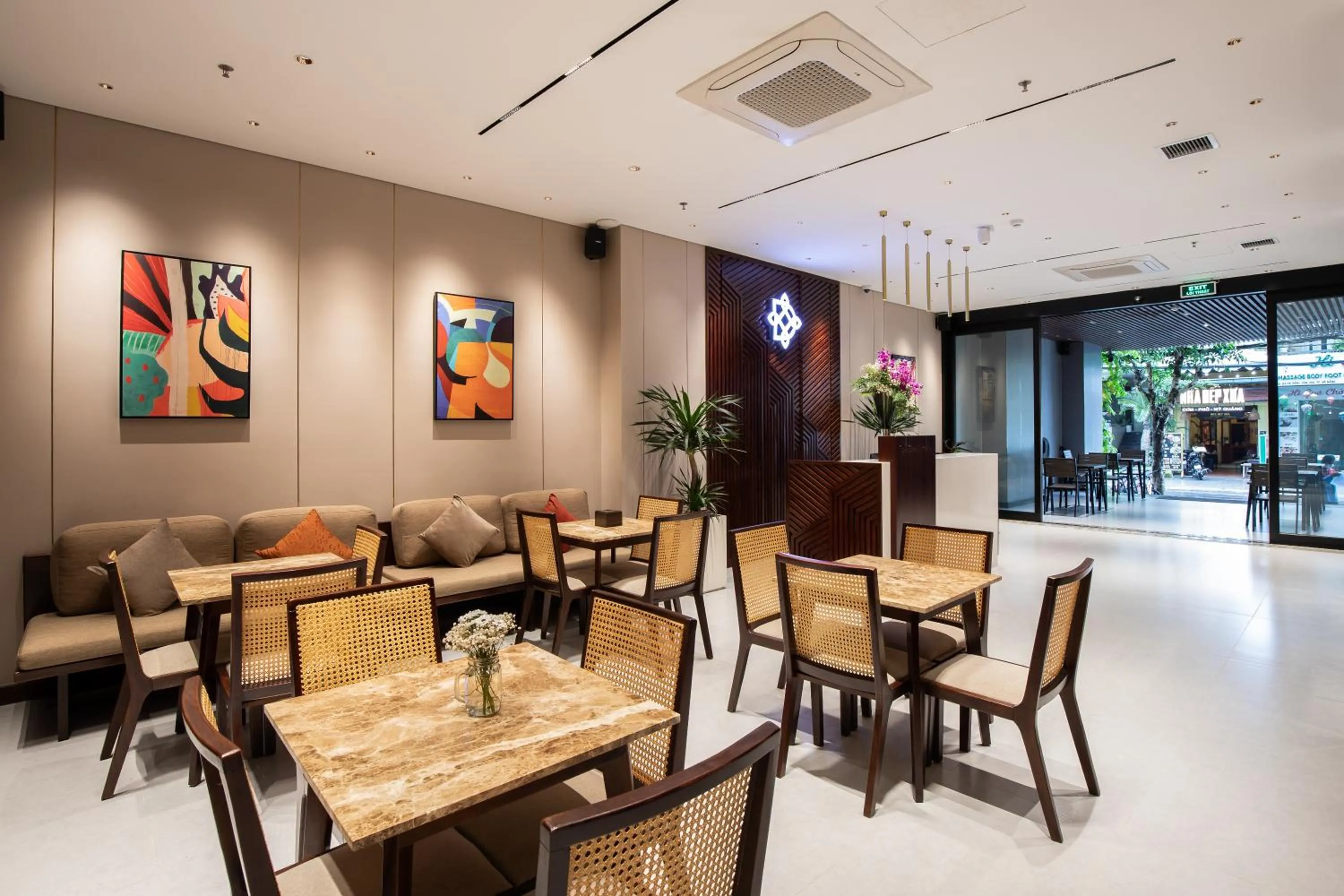 Lobby or reception in The Dream Suite