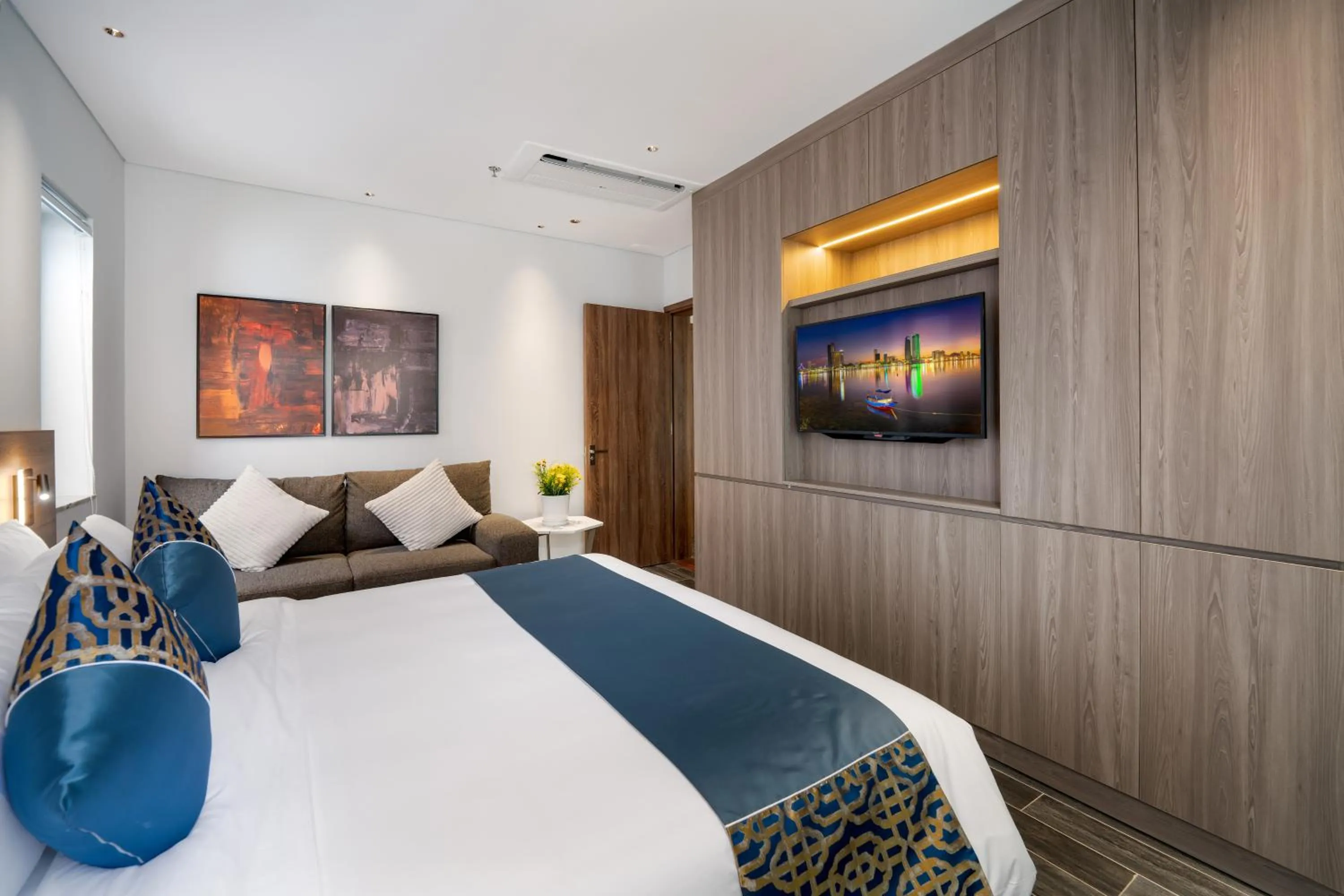 Bed in The Dream Suite