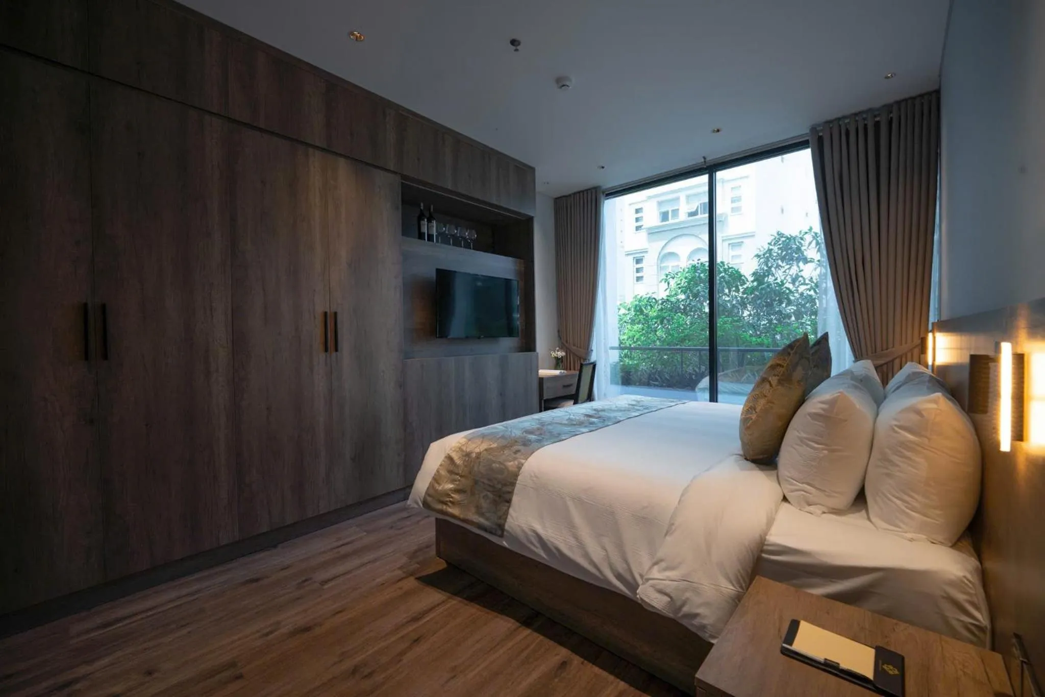 Bedroom, Bed in The Dream Suite