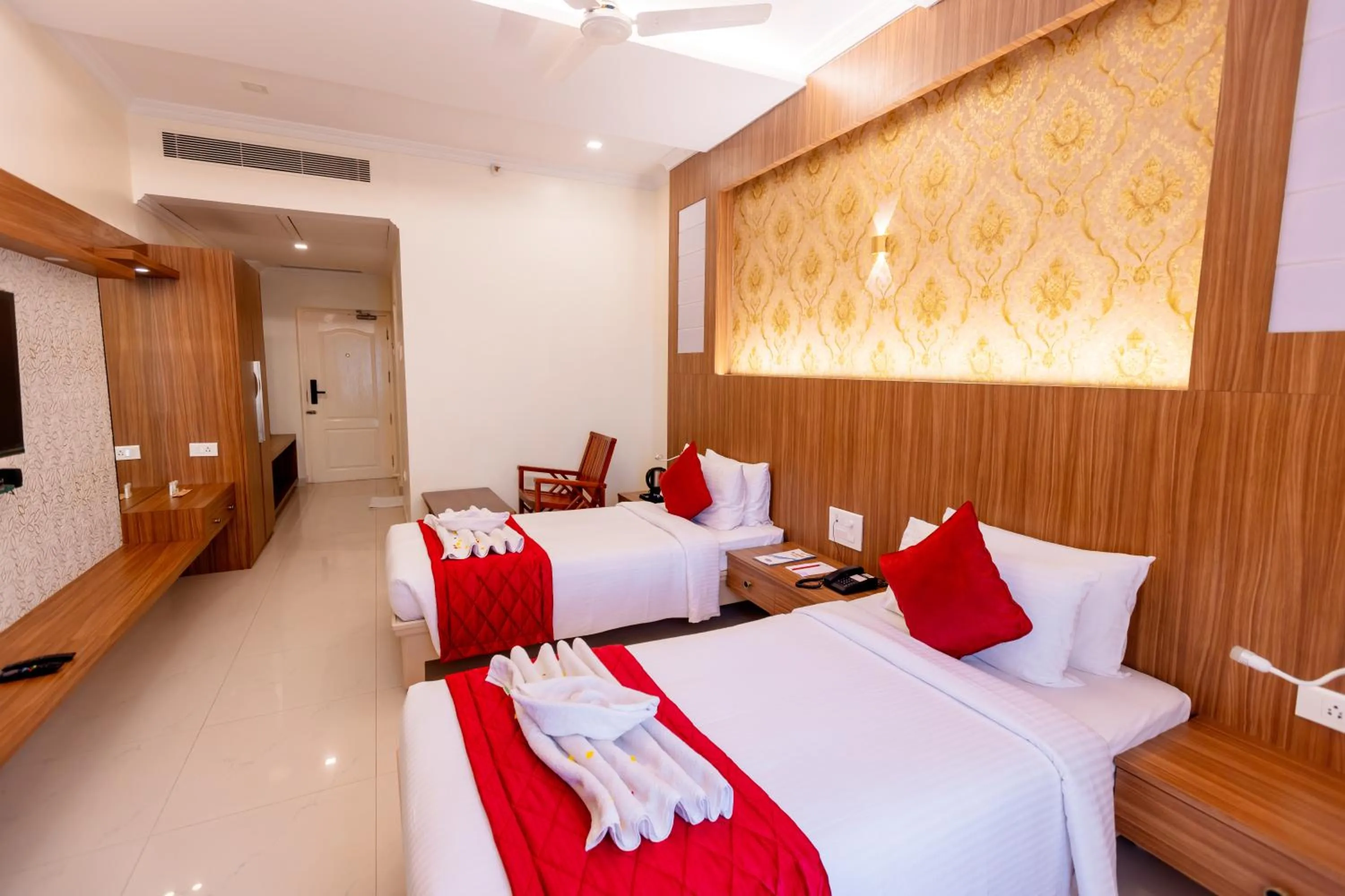 Bed in Hotel DSF Grand Plaza