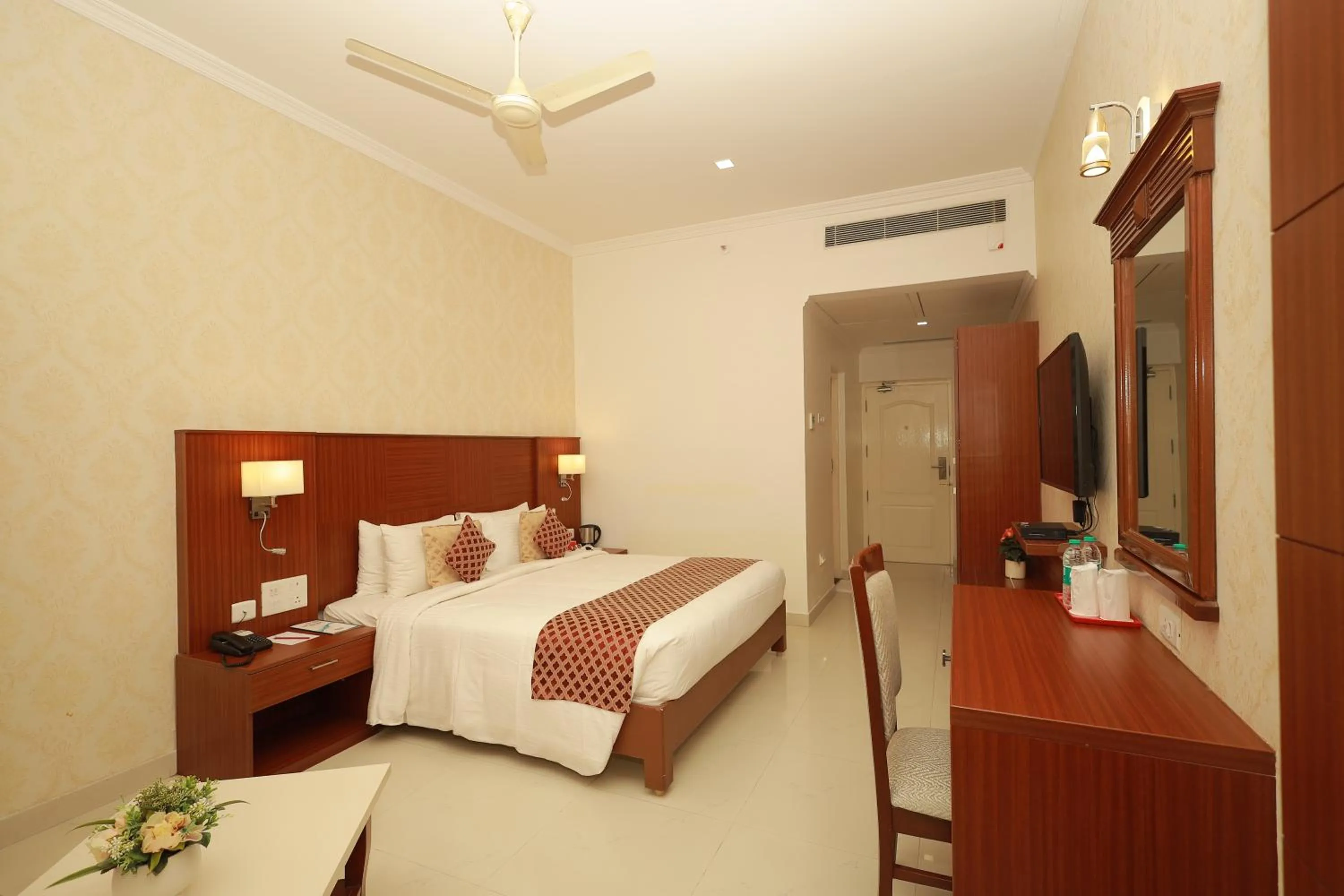 Bed in Hotel DSF Grand Plaza