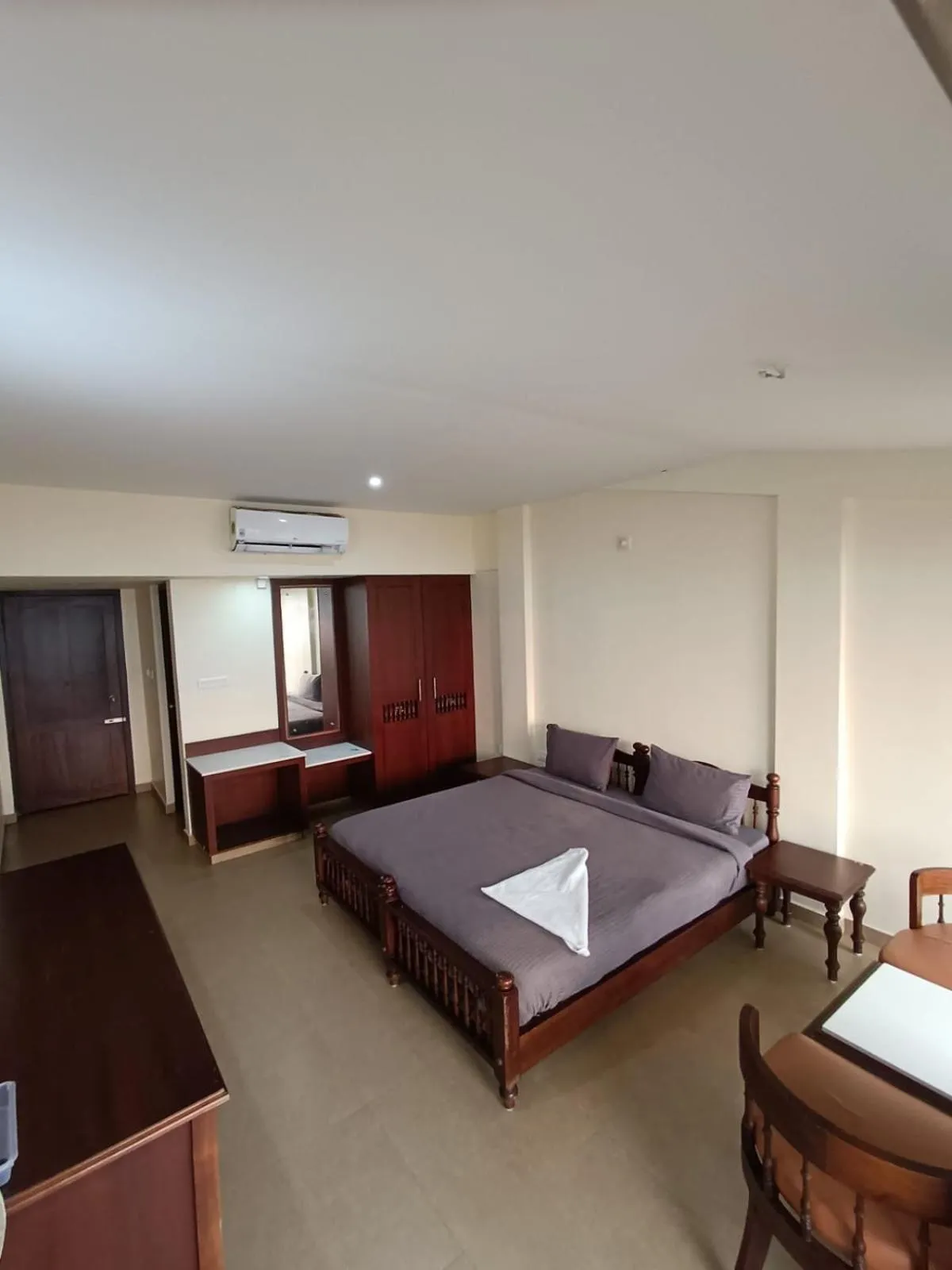 Bedroom, Bed in Baywatch Beach Homes